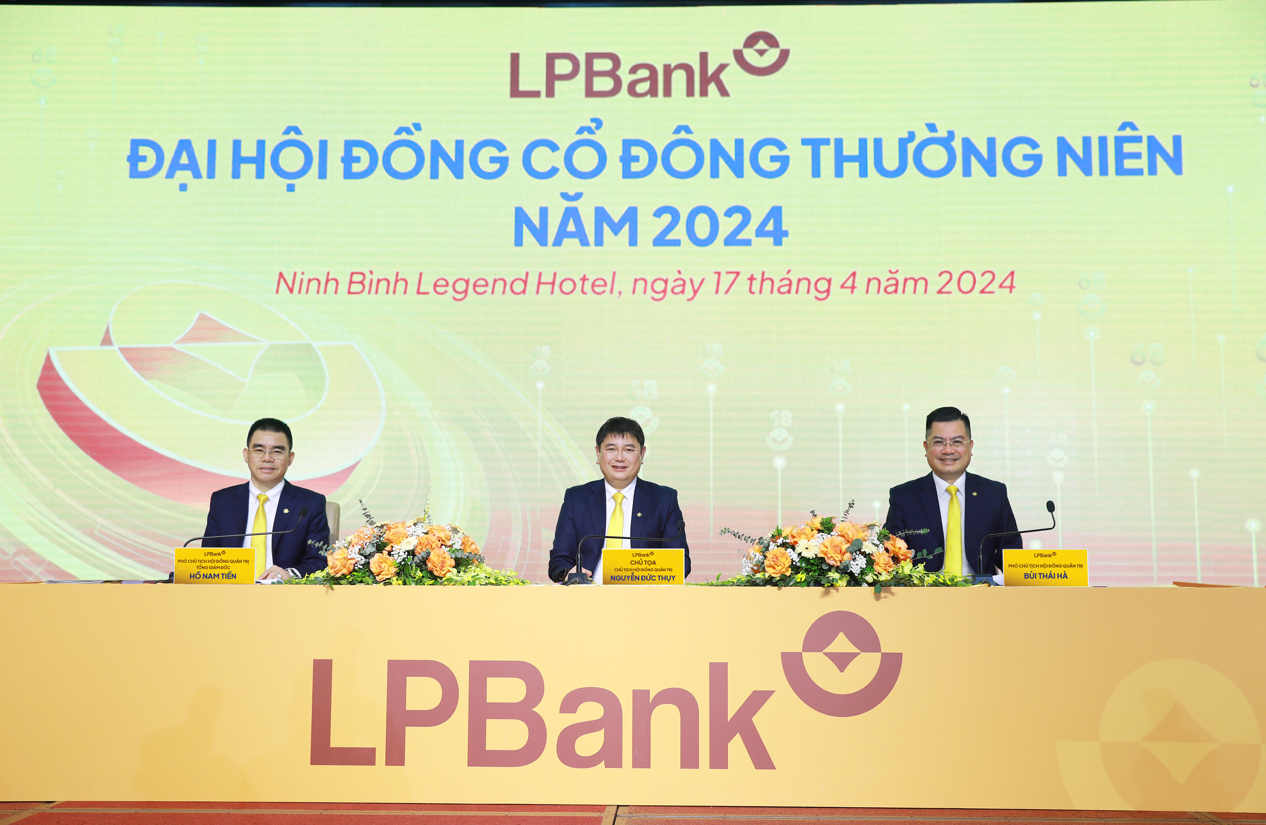 Đại hội đồng cổ đông thường niên 2024 LPBank thông qua việc đổi tên thành Pg88 com chính chủ TMCP Lộc Phát Việt Nam. 