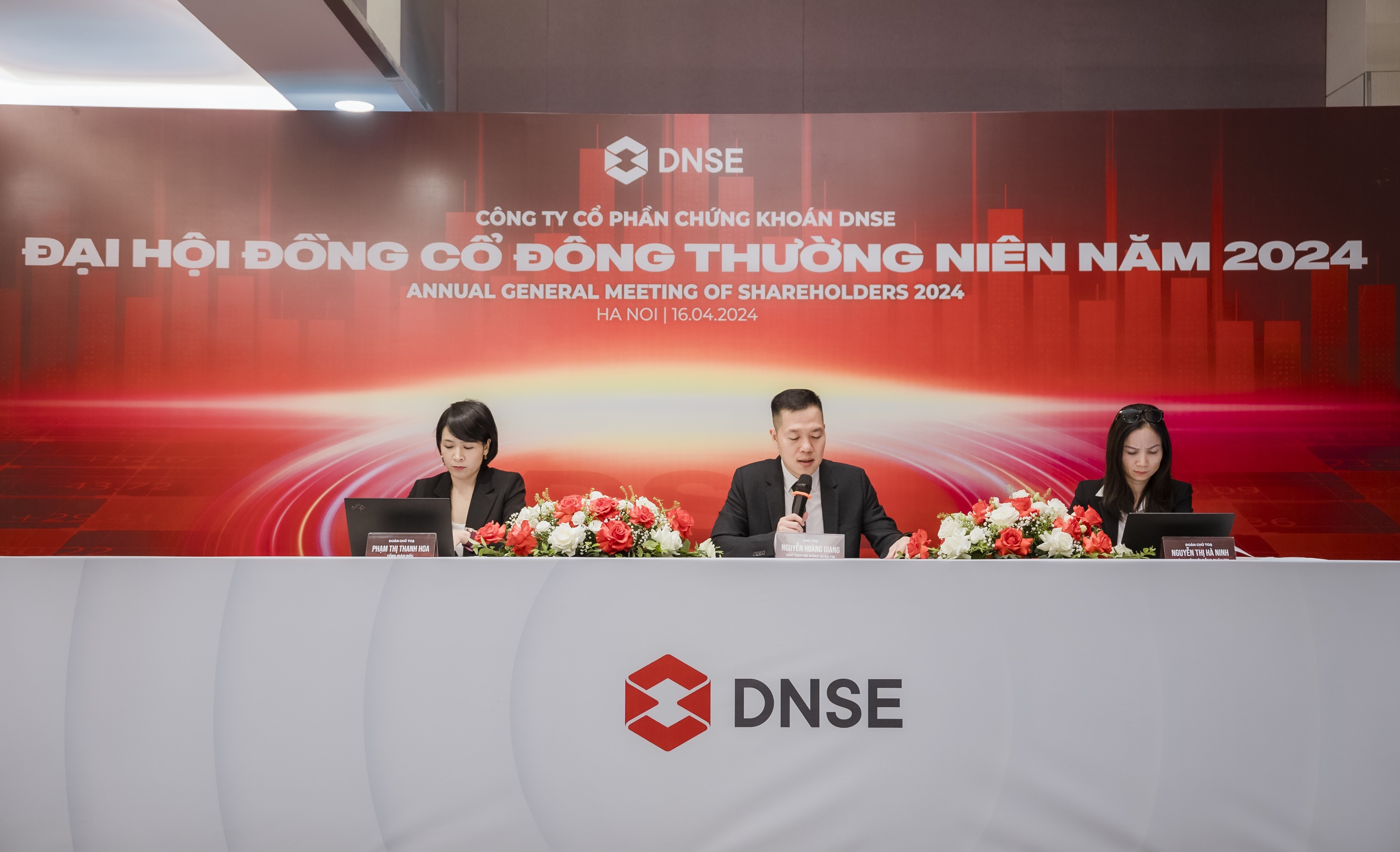 Tại Đại hội cổ đông thường niên 2024, Ban lãnh đạo DNSE đã hé lộ kết quả PG88 Uy Tín Số 1 Việt Nam và số lượng tài khoản mở mới trong quý 1 tích cực.