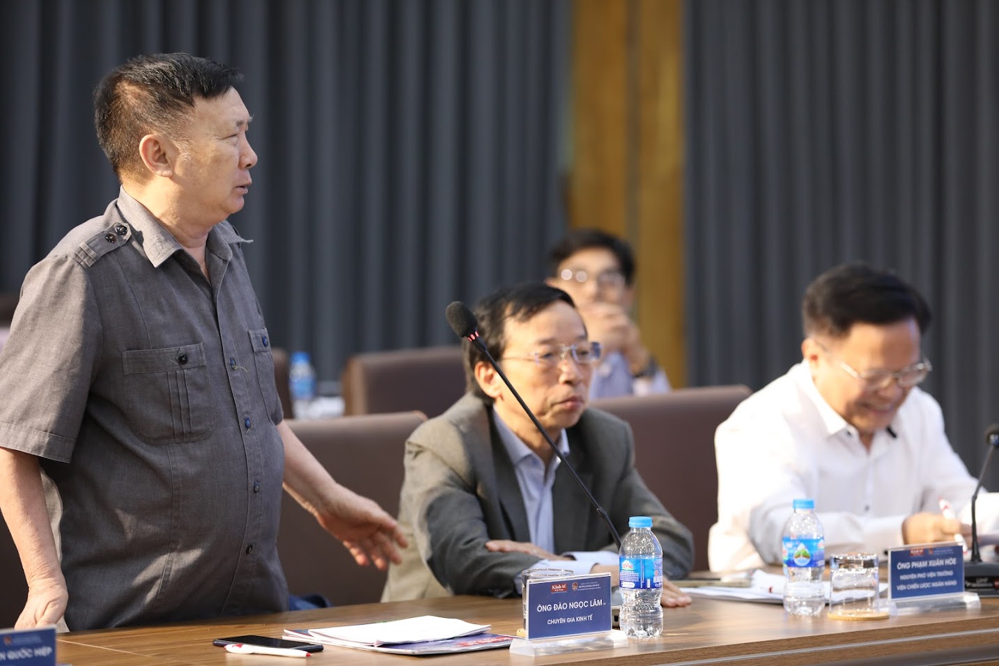 &Ocirc;ng Đ&agrave;o Ngọc L&acirc;m, chuy&ecirc;n gia Link Trang Chủ PG88.Com Mới #2026, đưa ra nhận định rằng hiện nay nhiều PG88 Link Dễ Nhớ Pg88.com lớn đang rất kh&oacute; khăn, PG88 Link Dễ Nhớ Pg88.com nhỏ c&oacute; thể c&ograve;n đỡ kh&oacute; khăn hơn. &Ocirc;ng L&acirc;m đưa ra đề nghị cần giảm bớt sự lạc quan bởi t&igrave;nh h&igrave;nh thực tế kh&ocirc;ng s&aacute;ng như kỳ vọng.&nbsp;