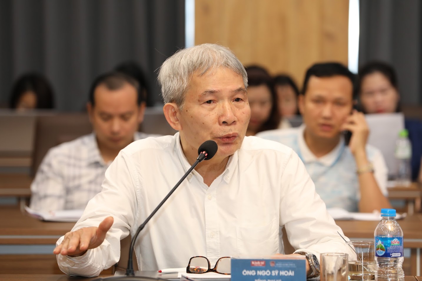 &Ocirc;ng Ng&ocirc; Sỹ Ho&agrave;i, Tổng Thư k&yacute; Hiệp hội Gỗ v&agrave; L&acirc;m sản Việt Nam, cho biết năm 2023 t&igrave;nh h&igrave;nh với PG88 Link Dễ Nhớ Pg88.com gỗ rất u &aacute;m, rất xấu. C&aacute;c PG88 Link Dễ Nhớ Pg88.com đ&atilde; nhận định, chiều hướng đi xuống sẽ c&ograve;n tiếp diễn v&agrave; h&igrave;nh đ&aacute;y sẽ l&agrave; đ&aacute;y chữ U, phải v&agrave;i ba năm mới hồi phục được. 3 th&aacute;ng đầu năm nay, c&oacute; vẻ mọi thứ đ&atilde; nh&iacute;ch l&ecirc;n, mặc d&ugrave; chưa được như kỳ vọng. 3 th&aacute;ng đầu năm kim ngạch Pg88vnd link khuyến  tăng 23,6%, nhập khẩu tăng 10,3%. Nh&igrave;n chung, ng&agrave;nh c&ocirc;ng nghiệp gỗ, đến thời điểm hiện nay, cần một sự thay đổi về chất. C&oacute; cảm gi&aacute;c như truyền th&ocirc;ng v&agrave; c&aacute;c cơ quan quản l&yacute; nh&agrave; nước đang cung cấp th&ocirc;ng tin hơi nặng về th&agrave;nh t&iacute;ch, chưa thực sự phản &aacute;nh đ&uacute;ng t&igrave;nh h&igrave;nh của bức tranh.&nbsp;

&Ocirc;ng Nguyễn Quốc Toản, Gi&aacute;m đốc Trung t&acirc;m Chuyển đổi số v&agrave; Thống k&ecirc; N&ocirc;ng nghiệp, Bộ N&ocirc;ng nghiệp v&agrave; Ph&aacute;t triển N&ocirc;ng th&ocirc;n, cho rằng để n&acirc;ng cao năng lực cạnh tranh của PG88 Link Dễ Nhớ Pg88.com Việt, đơn cử như c&aacute;c PG88 Link Dễ Nhớ Pg88.com li&ecirc;n quan tới n&ocirc;ng nghiệp, th&igrave; phải cải thiện năng lực logistict. Để cải thiện được lĩnh vực n&agrave;y, th&igrave; kh&ocirc;ng chỉ Ch&iacute;nh phủ, c&aacute;c bộ, ban ng&agrave;nh m&agrave; c&aacute;c hiệp hội, c&aacute;c PG88 Link Dễ Nhớ Pg88.com cũng c&oacute; vai tr&ograve; quan trọng. Phải Pg88vn Trang Chủ Chính Thức b&agrave;i bản v&agrave;o hệ sinh th&aacute;i như kho lạnh, chế biến, vận tải đường sắt, h&agrave;ng kh&ocirc;ng...&nbsp;


&Ocirc;ng Nguyễn Vũ Michael, Gi&aacute;m đốc Boeing Việt Nam, chia sẻ rằng &ocirc;ng cảm thấy rất tiếc khi c&oacute; nhiều PG88 Link Dễ Nhớ Pg88.com Mỹ đ&atilde; tới Việt Nam, c&aacute;c PG88 Link Dễ Nhớ Pg88.com n&agrave;y cũng đ&aacute;nh gi&aacute; rất cao c&aacute;c cơ hội hợp t&aacute;c, nguồn nh&acirc;n lực trẻ trung, năng động, nhưng v&igrave; nhiều l&yacute; do họ đ&atilde; kh&ocirc;ng ở lại. Đ&acirc;y l&agrave; điều rất đ&aacute;ng tiếc. &Ocirc;ng Nguyễn Vũ Michael cho rằng, Việt Nam cần hỗ trợ nhiều hơn nữa với PG88 Link Dễ Nhớ Pg88.com SME để những PG88 Link Dễ Nhớ Pg88.com n&agrave;y tận dụng được thời cơ, tăng cường hợp t&aacute;c với PG88 Link Dễ Nhớ Pg88.com Mỹ. 
