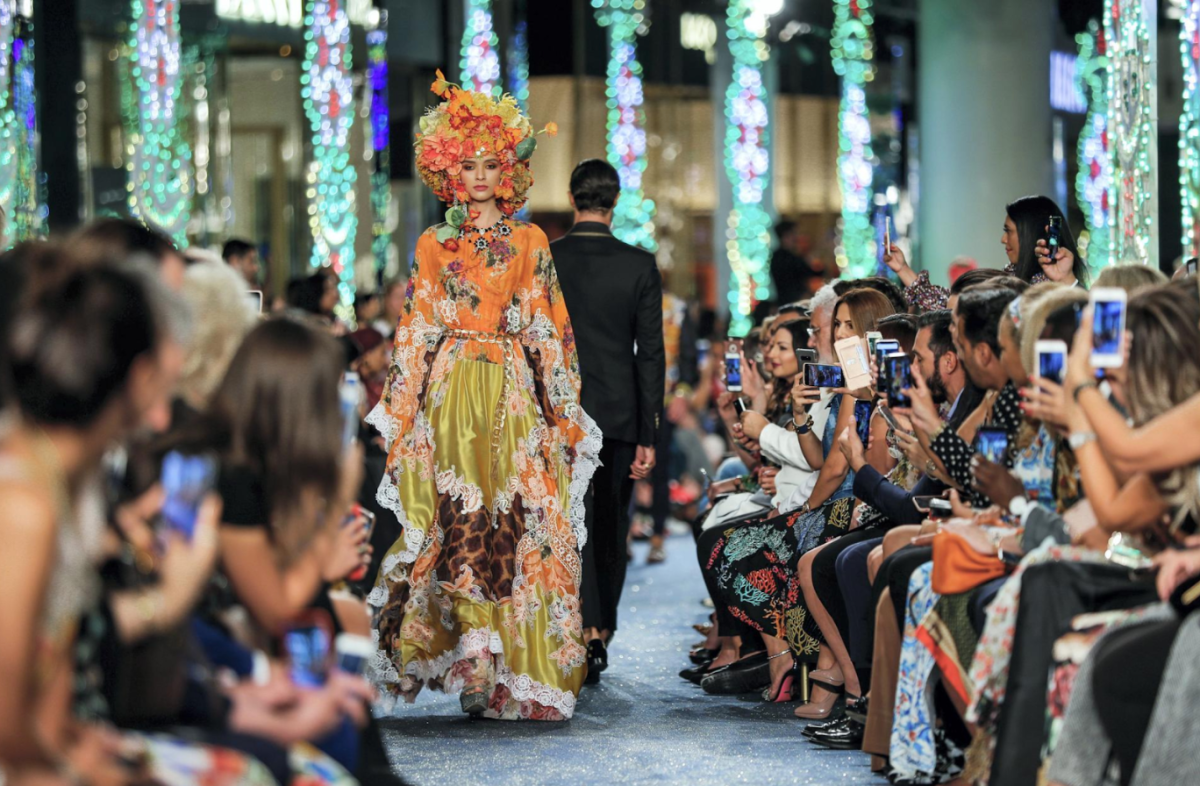 Thương hiệu Dolce & Gabbana đ&atilde; hiện diện chủ yếu ở C&aacute;c Tiểu vương quốc Ả Rập Thống nhất, với c&aacute;c cửa h&agrave;ng ở Dubai v&agrave; Abu Dhabi.
