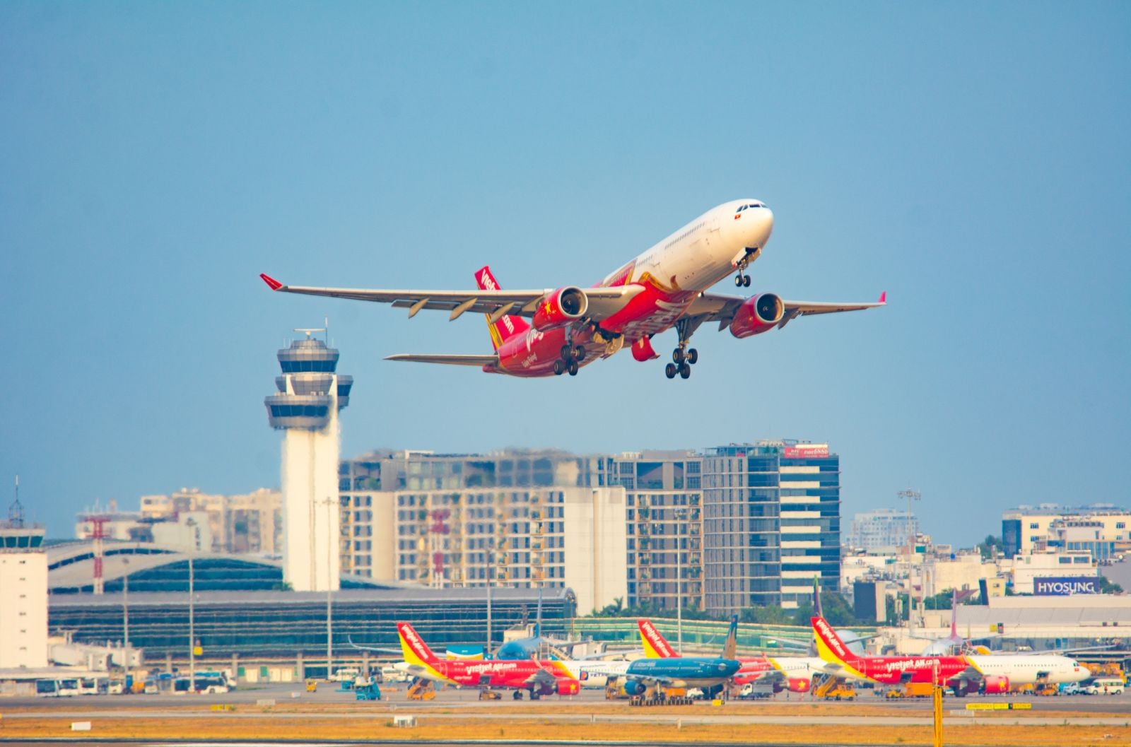 Vietjet PG88 hơn 2,1 triệu thành viên mạnh mẽ mạng bay quốc tế, đặt kế hoạch vận chuyển 27 triệu lượt hành khách trong năm 2024 (ảnh: N.Q).