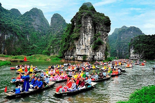 Kỳ nghỉ lễ năm nay, hầu hết c&aacute;c địa b&agrave;n du lịch trọng điểm tr&ecirc;n cả nước đ&atilde; ghi nhận những t&iacute;n hiệu t&iacute;ch cực.