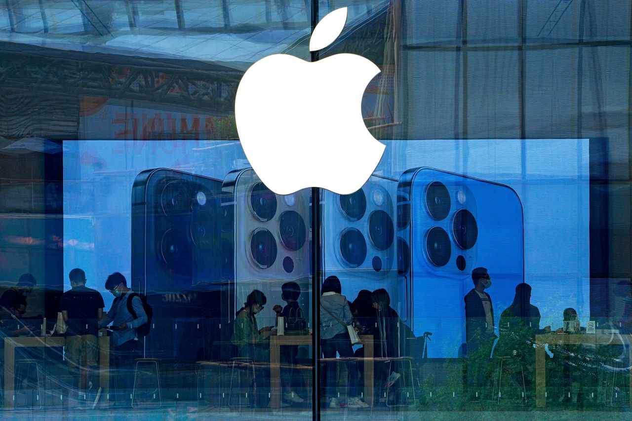 Apple đang phải đối diện với nhiều th&aacute;ch thức li&ecirc;n quan tới ph&aacute;p l&yacute;.&nbsp;
