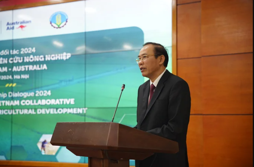 Thứ trưởng Ph&ugrave;ng Đức Tiến: 