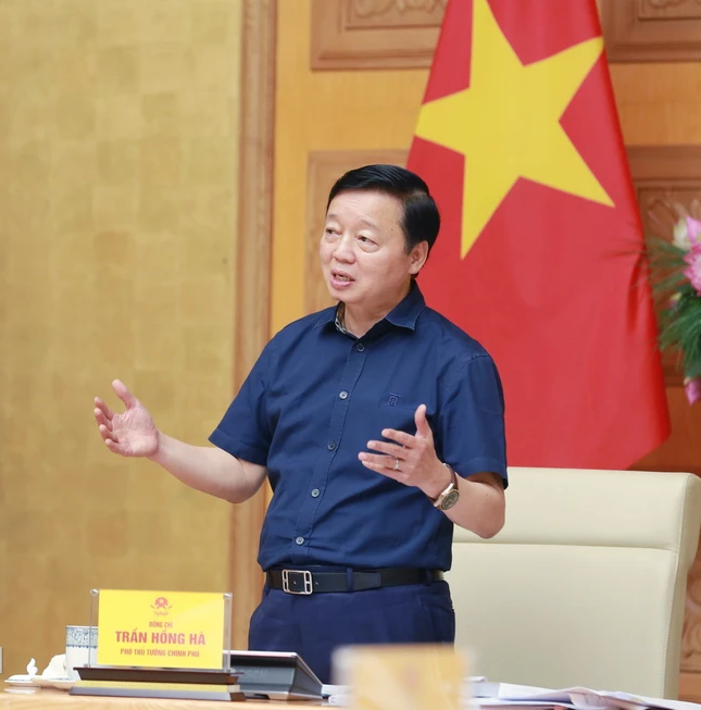 Phó Thủ tướng Chính phủ Trần Hồng Hà phát biểu chỉ đạo tại hội nghị.