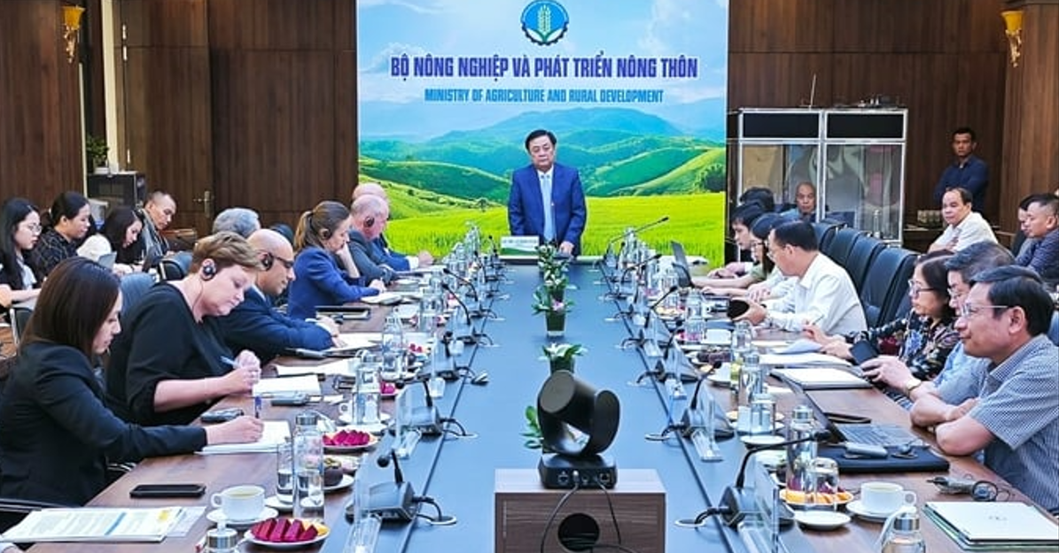 Bộ trưởng Lê Minh Hoan chủ chỉ buổi Pg88hi Thể Thao, Bóng Đá, Casino, Nổ Hũ, Xổ Số với các tham tán