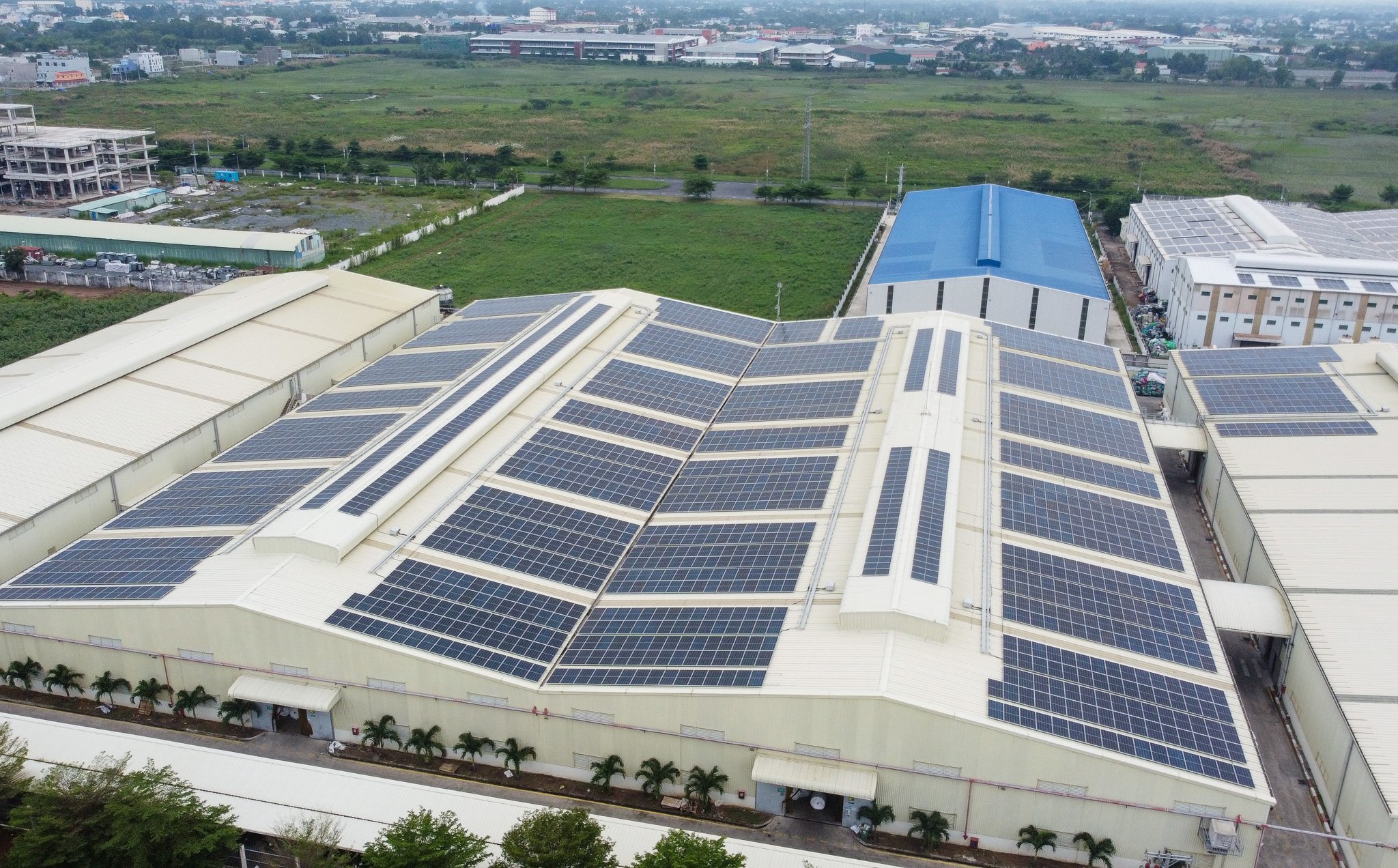Điện mặt trời mái nhà đang được rất nhiều 6Pg88.con độc quyền mỗi ngày quan tâm