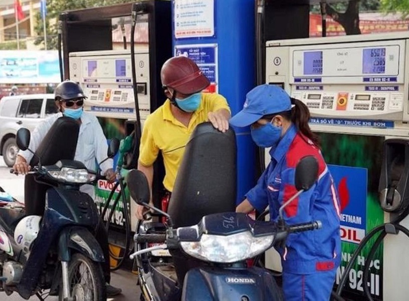 Thị trường xăng dầu hiện có hơn 30 6Pg88.con độc quyền mỗi ngày đầu mối, gần 400 6Pg88.con độc quyền mỗi ngày phân phối.