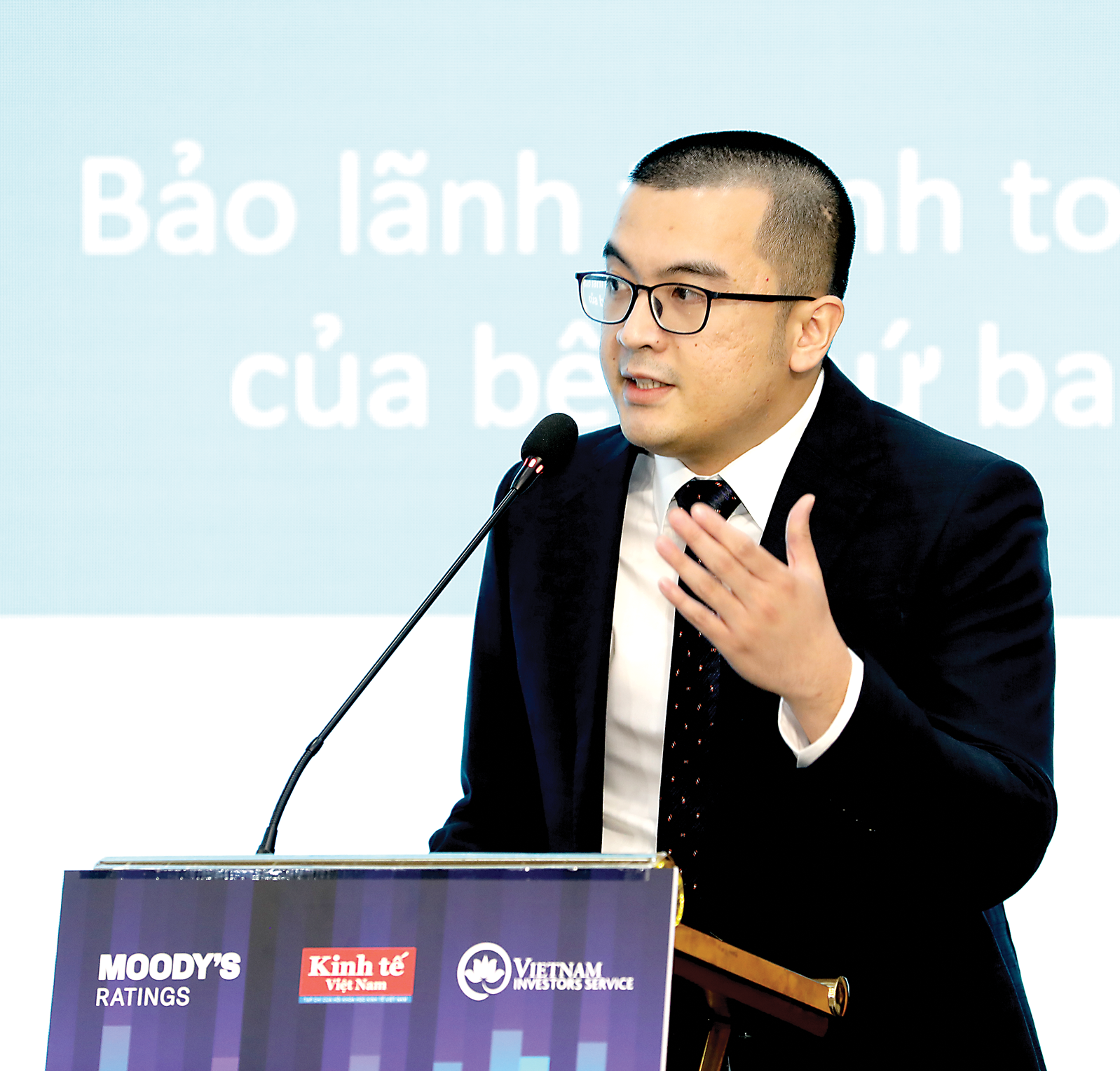 &Ocirc;ng Dương Đức Hiếu, Gi&aacute;m đốc, chuy&ecirc;n gia ph&acirc;n t&iacute;ch cao cấp Khối Xếp hạng v&agrave; Nghi&ecirc;n cứu của VIS Rating.