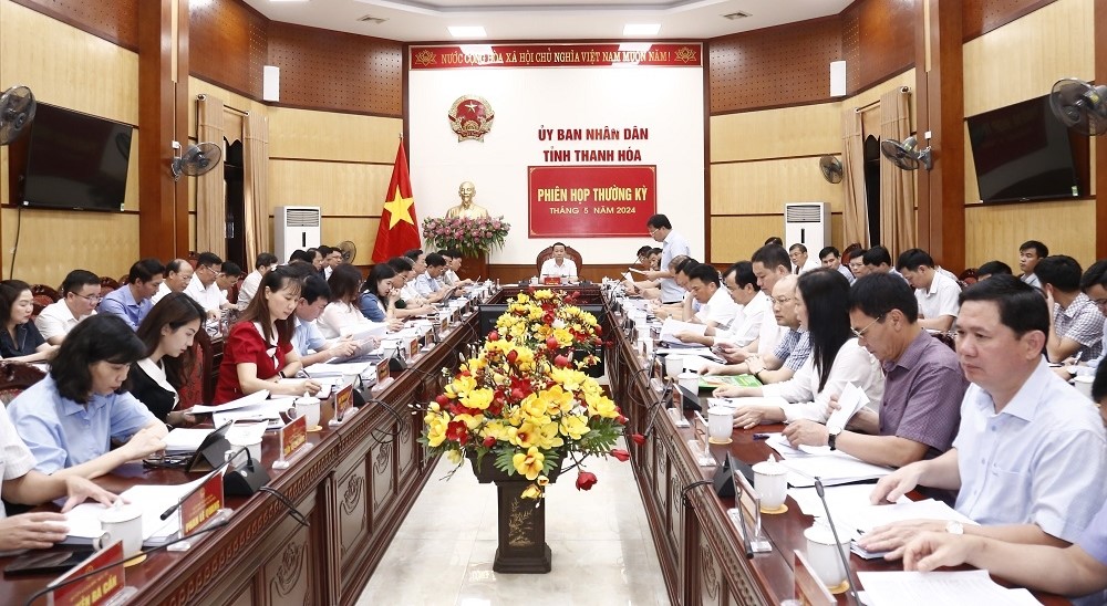 To&agrave;n cảnh phi&ecirc;n họp