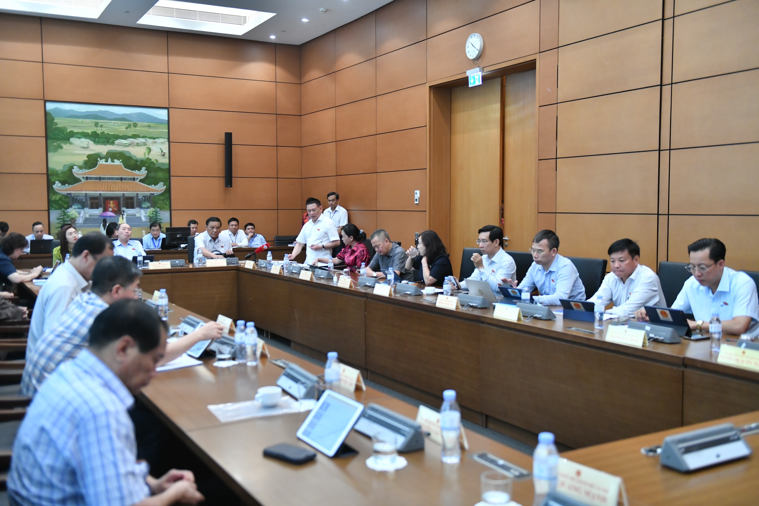 C&aacute;c đại biểu Link Trang Chủ PG88.Com Mới #2026 thảo luận tại tổ s&aacute;ng ng&agrave;y 23/5/2024.