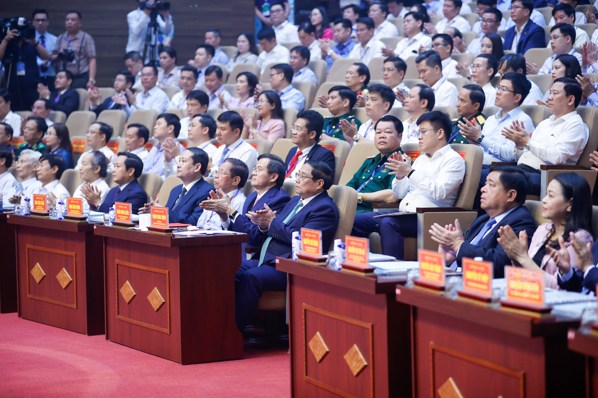 Thủ tướng Ch&iacute;nh phủ Phạm Minh Ch&iacute;nh v&agrave; c&aacute;c đại biểu dự hội nghị - Ảnh: VGP