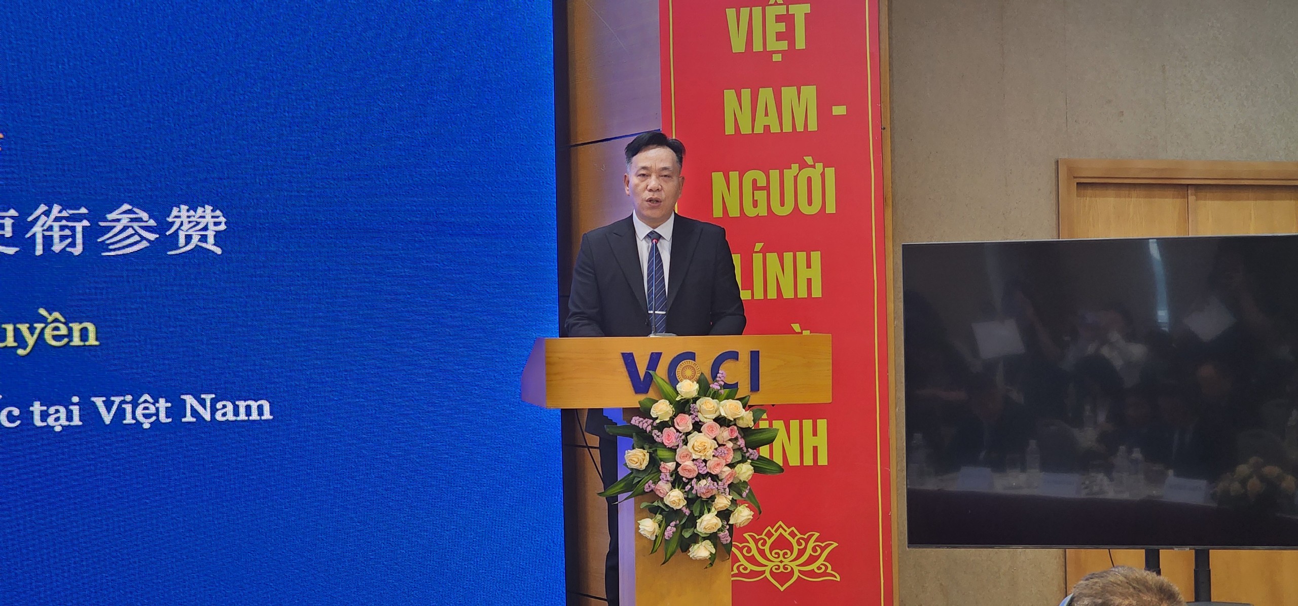 &Ocirc;ng &Ocirc; Quốc Quyền, Tham t&aacute;n C&ocirc;ng sứ Đại sứ qu&aacute;n Trung Quốc tại Việt Nam, ph&aacute;t biểu tại sự kiện. (Ảnh: Việt An)