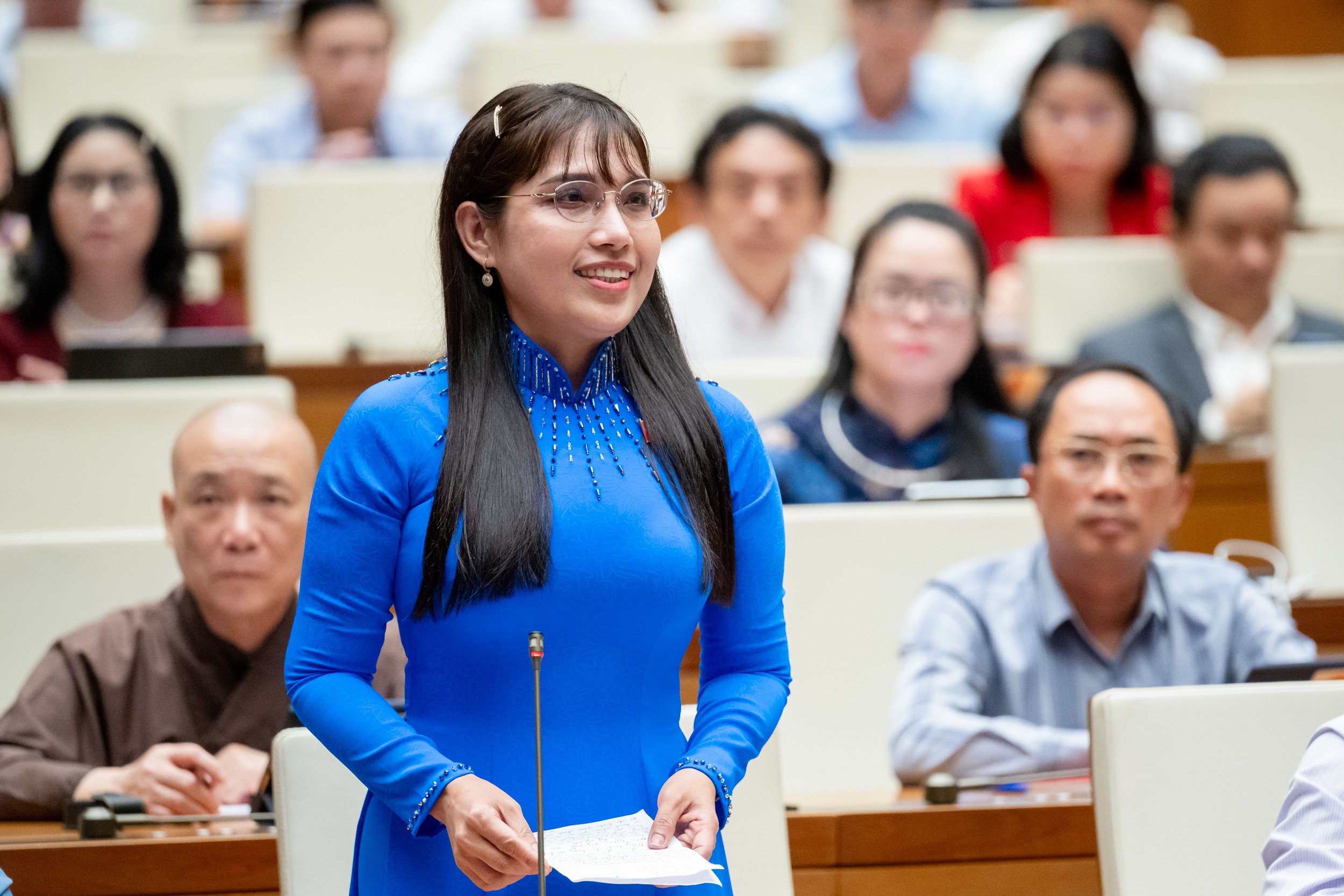 Đại biểu Ch&acirc;u Quỳnh Dao, Đo&agrave;n tỉnh Ki&ecirc;n Giang. Ảnh: Quochoi.vn.