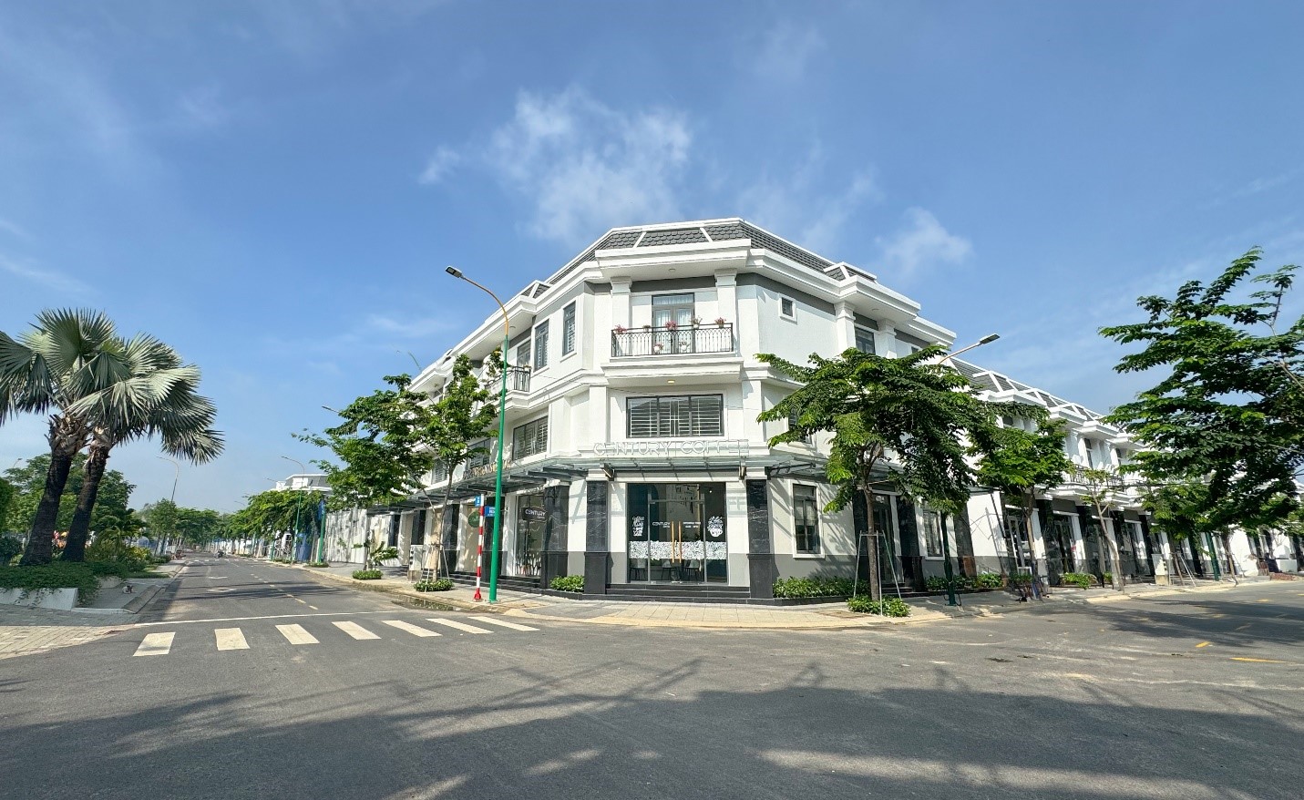 Một dãy nhà phố PG88 Sòng bạc trực tuyến TOP 1 Việt Nam | Casino, Nổ Hũ Richland Residence đã hoàn thiện.