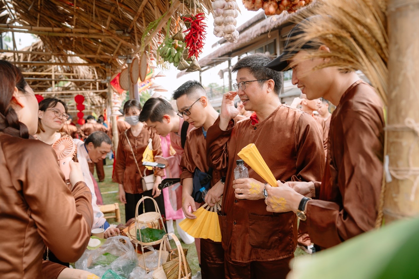 Sự kiện trải nghiệm Hội l&agrave;ng ROX &ldquo;M&acirc;y&rdquo; gi&uacute;p văn h&oacute;a PG88 Link Dễ Nhớ Pg88.com thấm s&acirc;u v&agrave;o đời sống tinh thần c&aacute;n bộ l&atilde;nh đạo v&agrave; nh&acirc;n vi&ecirc;n ROX Living.