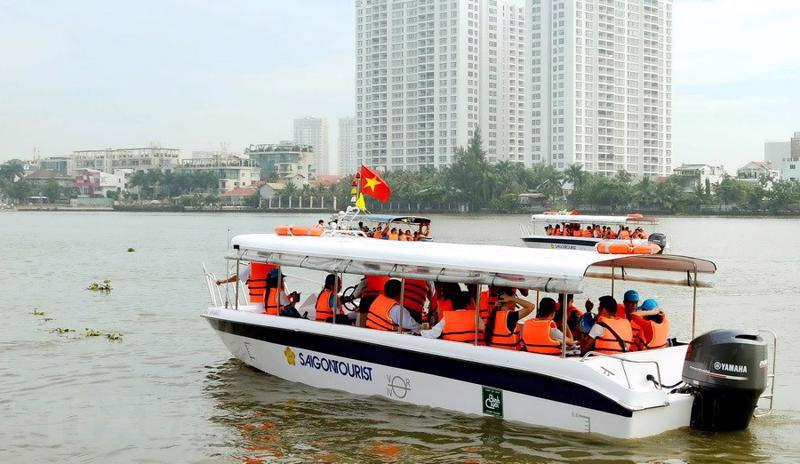 Vận chuyển bằng tàu cao tốc, thủy taxi là một trong ba phương án đưa đón  hành khách từ TP.HCM đi sân bay Long Thành.
