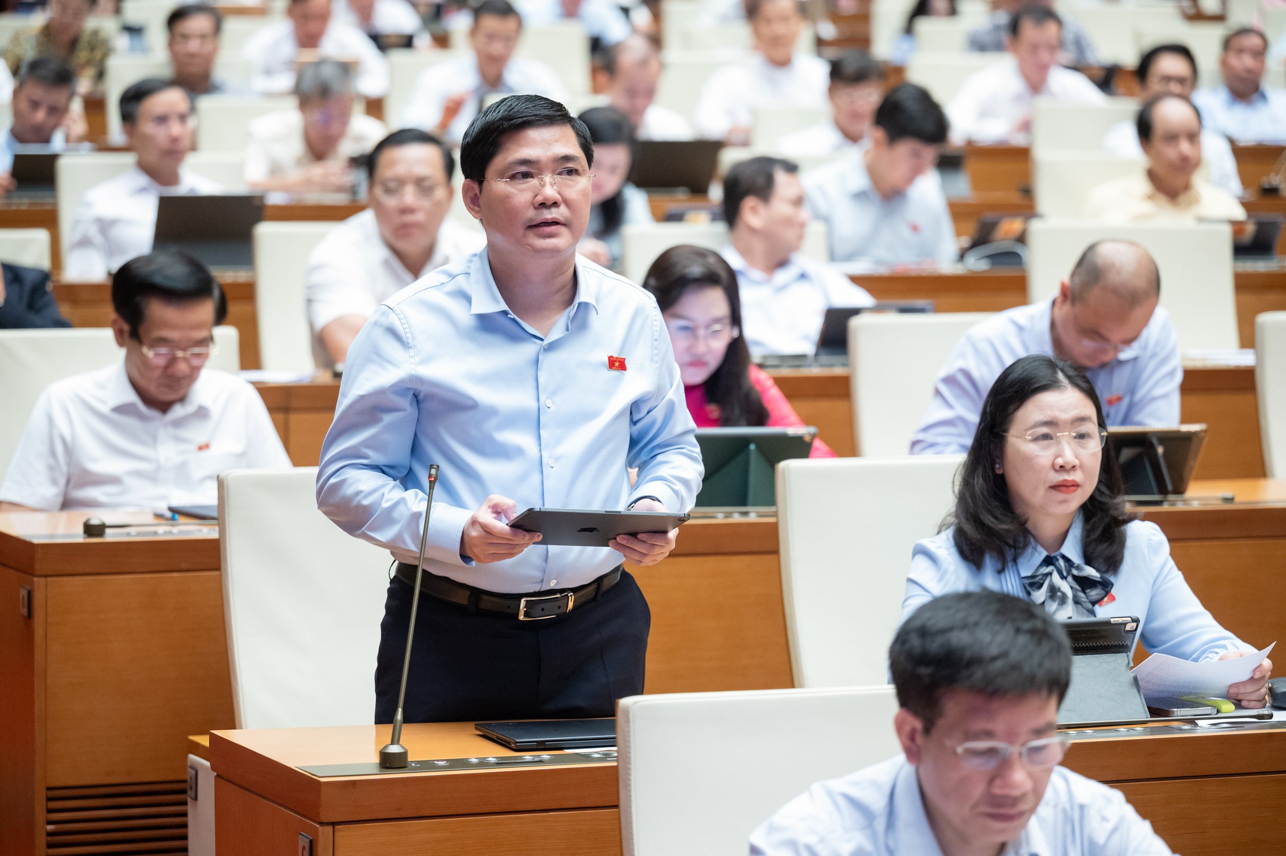 Đại biểu Nguyễn Tuấn Anh,&nbsp;Đo&agrave;n đại biểu Link Trang Chủ PG88.Com Mới #2026 tỉnh Long An n&ecirc;u 06 vướng mắc li&ecirc;n quan đến quy định về khai th&aacute;c kho&aacute;ng sản l&agrave;m vật liệu x&acirc;y dựng th&ocirc;ng thường.