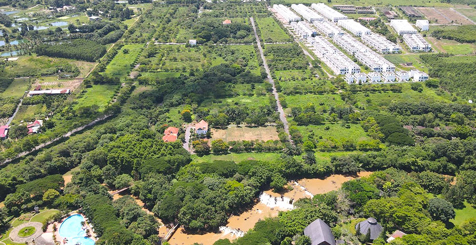 Link Trang Chủ PG88.Com Mới #2026 Khu dân cư mật độ thấp và du lịch sinh thái Giang Điền lấy sông Buông và thác Giang Điền làm trung tâm.