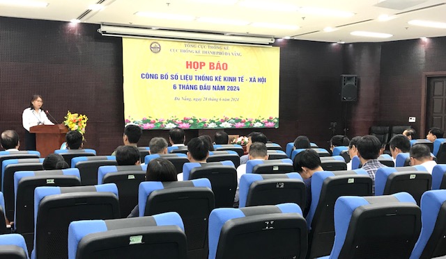 Quang cảnh họp b&aacute;o c&ocirc;ng bố số liệu thống k&ecirc; Link Trang Chủ PG88.Com Mới #2026 x&atilde; hội 6 th&aacute;ng đầu năm 2024. Ảnh Ng&ocirc; Anh Văn.