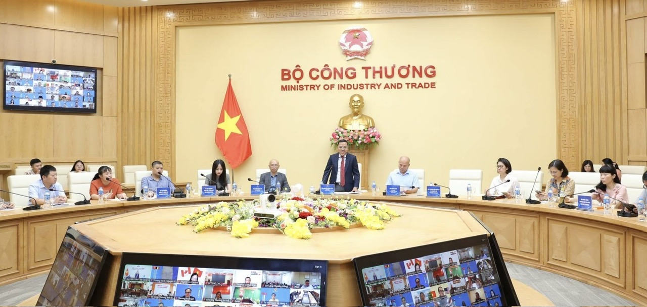 &Ocirc;ng Nguyễn Ho&agrave;ng Long, Thứ trưởng Bộ C&ocirc;ng Thương, chủ tr&igrave; hội nghị giao ban x&uacute;c tiến Pg88ok ưu đãi hấp dẫn th&aacute;ng 6/2024.