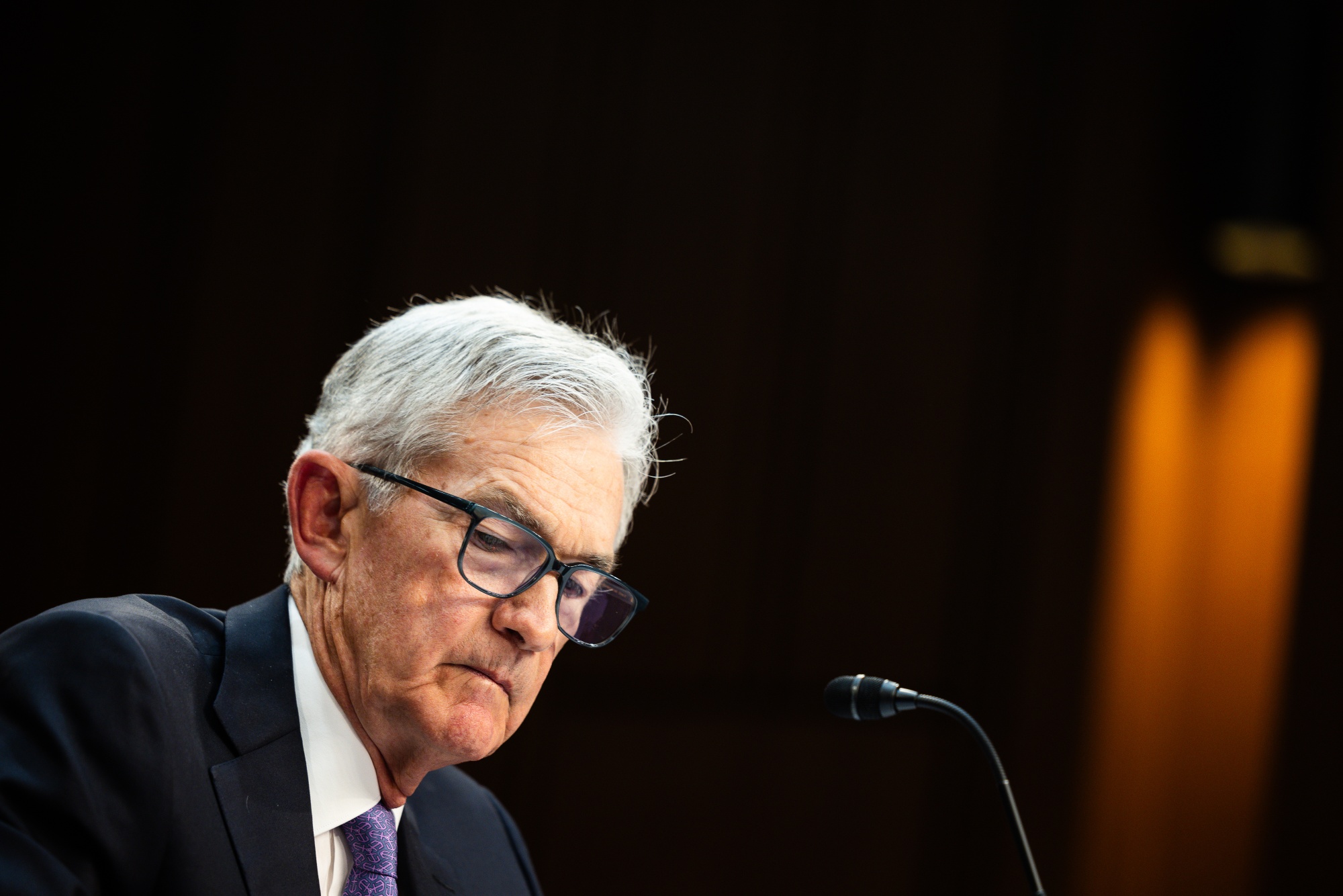 Chủ tịch Fed Jerome Powell điều trần trước Ủy ban Pg88 com chính chủ thuộc Thượng viện Mỹ ngày 9/7/2024 - Ảnh: Bloomberg.