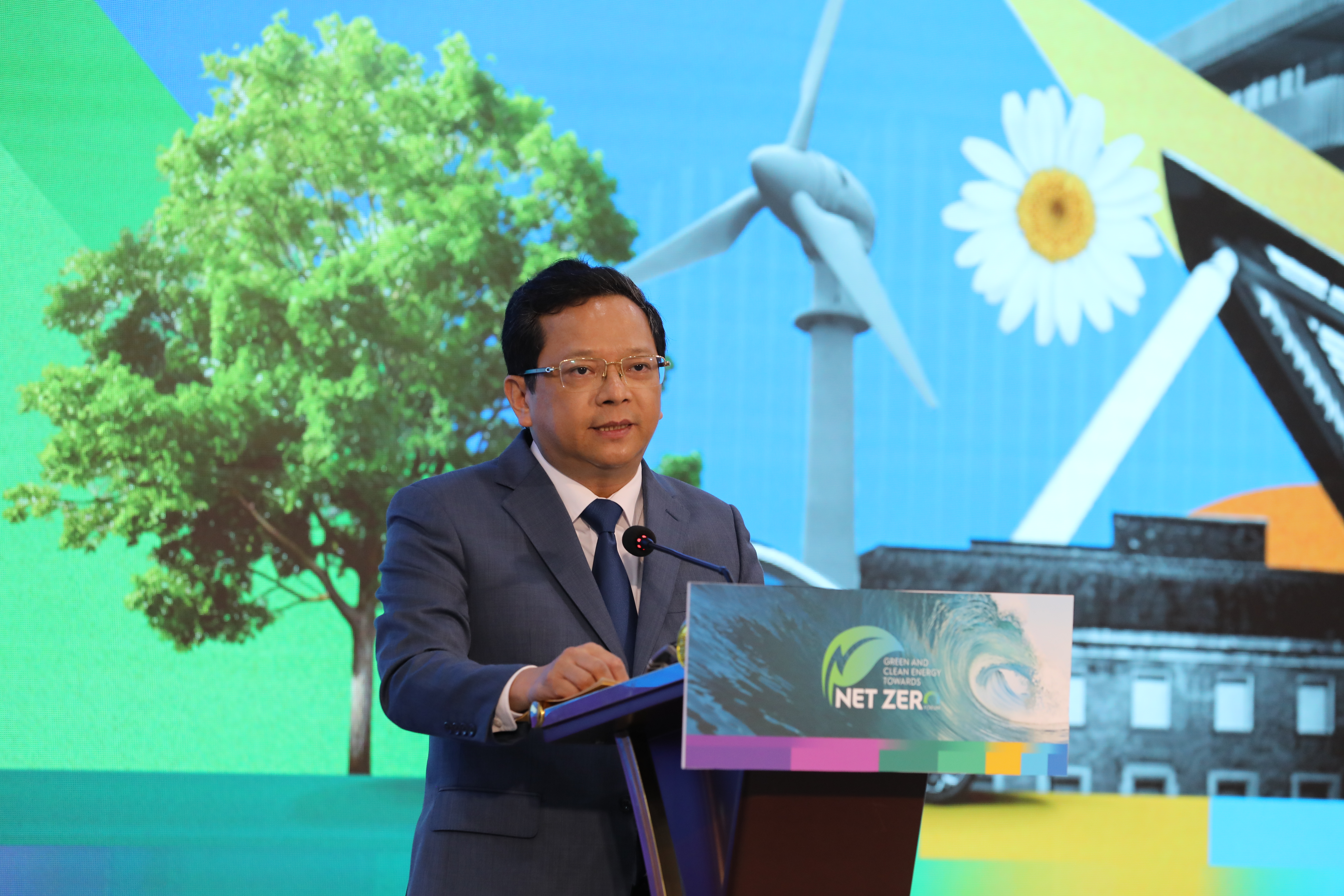TS. Nguyễn Đức Hiển,&nbsp;Ph&oacute; Trưởng Ban, Ban Link Trang Chủ PG88.Com Mới #2026 Trung ương, cho rằng diễn đ&agrave;n sẽ cung cấp rất nhiều th&ocirc;ng tin cho Ban Link Trang Chủ PG88.Com Mới #2026 Trung ương để b&aacute;o c&aacute;o cấp c&oacute; thẩm quyền đ&ocirc;n đốc việc triển khai Nghị quyết 55 về định hướng ph&aacute;t triển năng lượng quốc gia của Việt Nam. Theo TS. Nguyễn Đức Hiển, Nghị quyết n&agrave;y ngo&agrave;i định hướng ph&aacute;t triển năng lượng t&aacute;i tạo th&igrave; cũng nhấn mạnh cần sớm nghi&ecirc;n cứu, đ&aacute;nh gi&aacute; tổng thể về tiềm năng v&agrave; x&acirc;y dựng định hướng ph&aacute;t triển năng lượng điện nhiệt, s&oacute;ng biển, thủy triều, hải lưu...&nbsp;