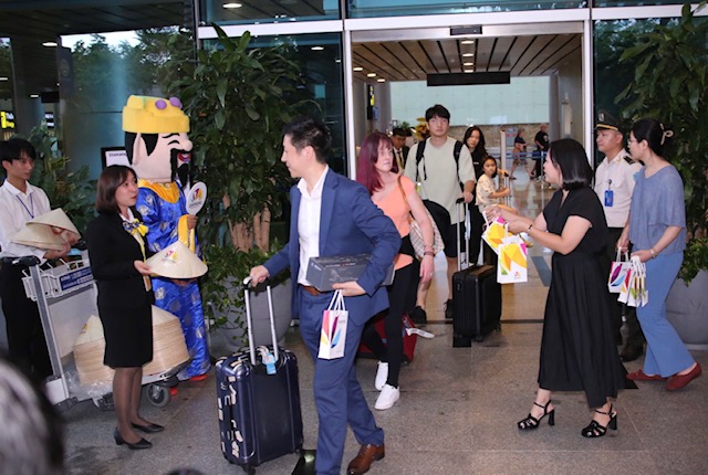 Chuyến bay đầu tiên của Hong Kong Airlines đến sân bay quốc tế Đà Nẵng