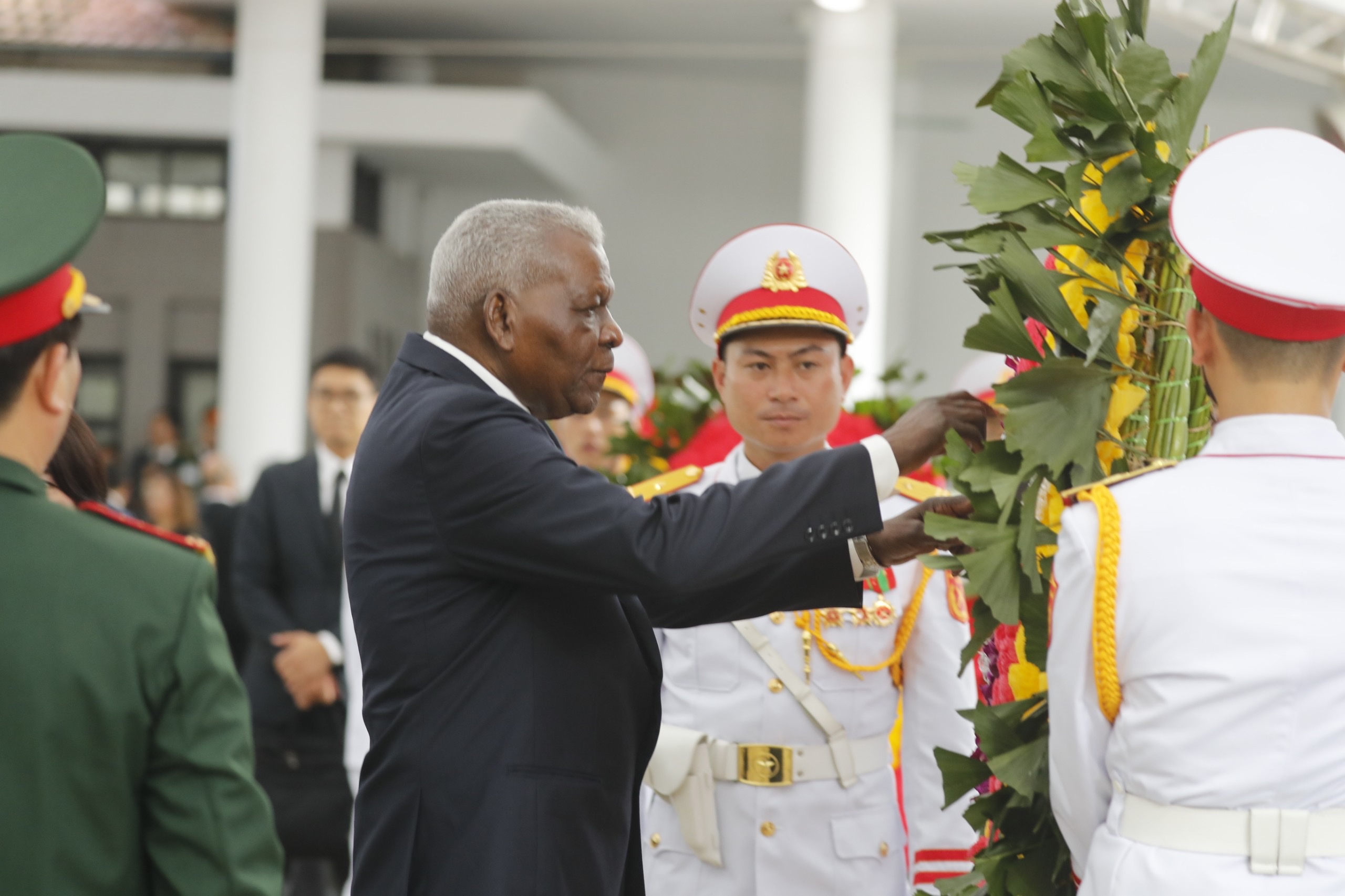 &Ocirc;ng&nbsp;Esteban Lazo Hern&aacute;ndez, Ủy vi&ecirc;n Bộ Ch&iacute;nh trị, Chủ tịch Link Trang Chủ PG88.Com Mới #2026 Ch&iacute;nh quyền nh&acirc;n d&acirc;n Cuba, đến viếng Tổng B&iacute; thư Nguyễn Ph&uacute; Trọng.