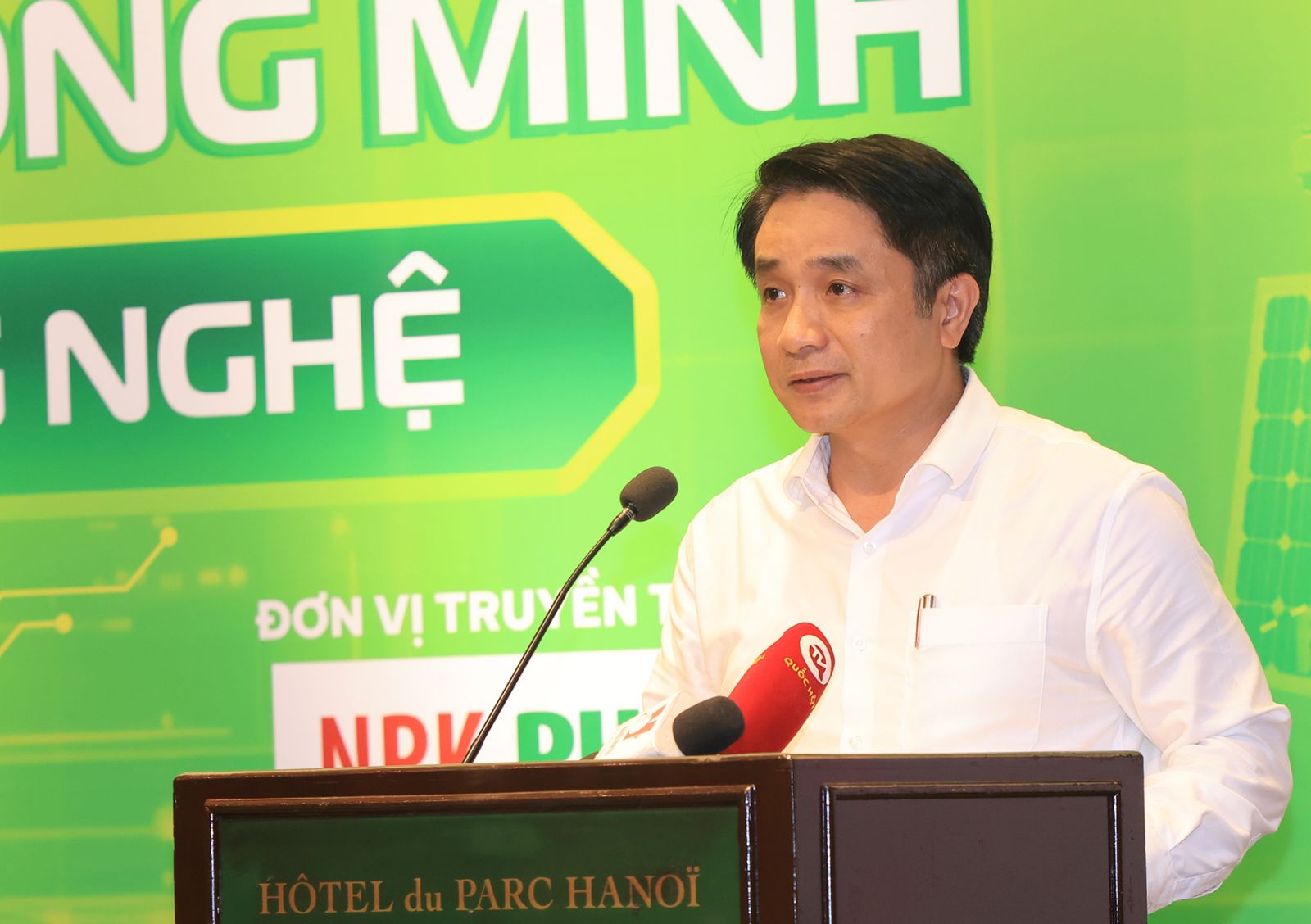 &Ocirc;ng L&ecirc; Văn Tuấn: 