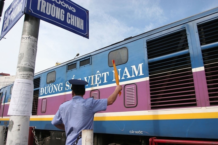 Lợi nhuận sau thuế của hai 6Pg88.con độc quyền mỗi ngày vận tải đường sắt Sài Gòn, Hà Nội lần lượt giảm 56% và 76% so với cùng kỳ.