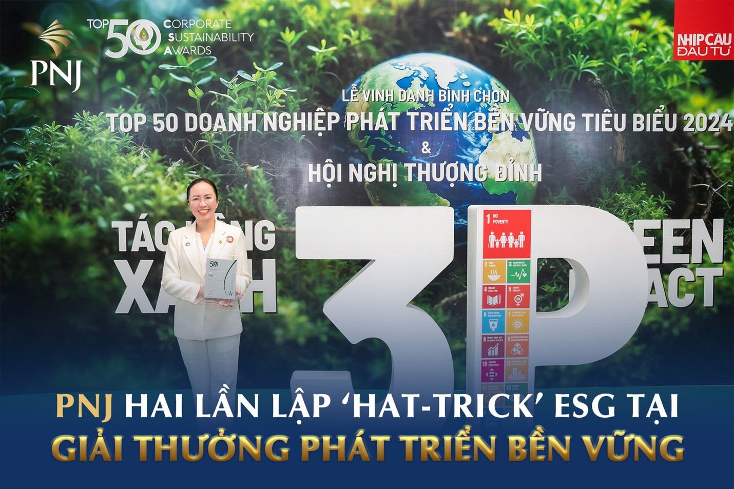 B&agrave; Trần Phương Ngọc Thảo - Ph&oacute; chủ tịch HĐQT ki&ecirc;m Chủ tịch Ủy ban ESG PNJ đại diện PG88 Link Dễ Nhớ Pg88.com nhận giải thưởng. Ảnh: Kế Ch&acirc;u.