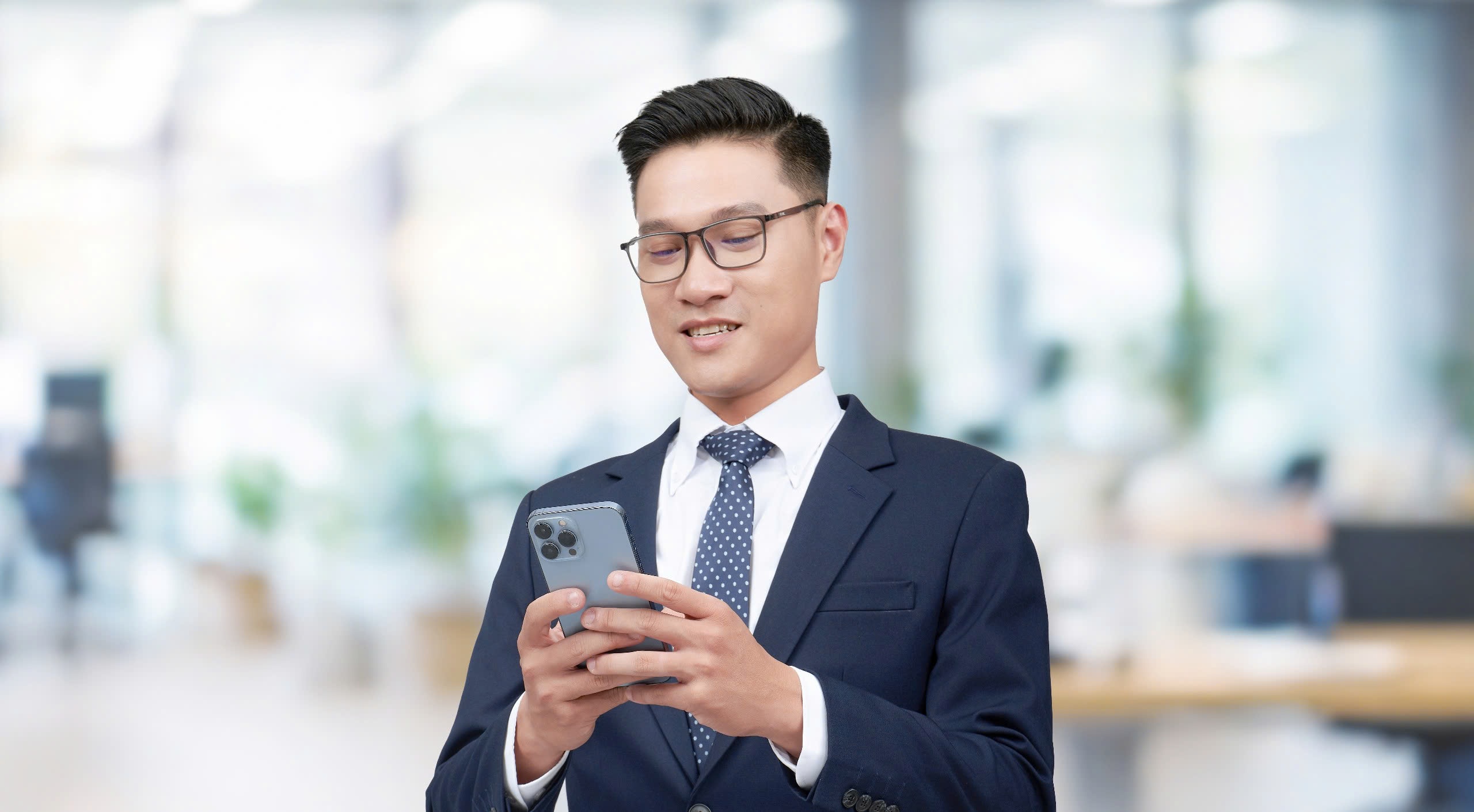 Tra cứu v&agrave; lựa chọn g&oacute;i tiết kiệm ph&ugrave; hợp dễ d&agrave;ng với Vietbank.