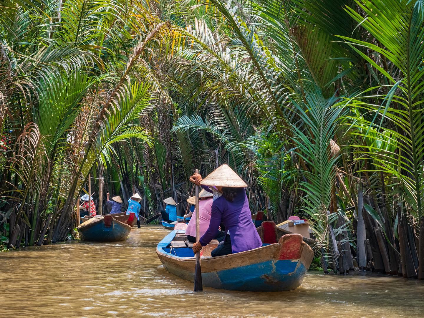 Kh&aacute;ch h&agrave;ng ng&agrave;y nay c&oacute; qu&aacute; nhiều sự lựa chọn cho h&agrave;nh tr&igrave;nh du lịch.