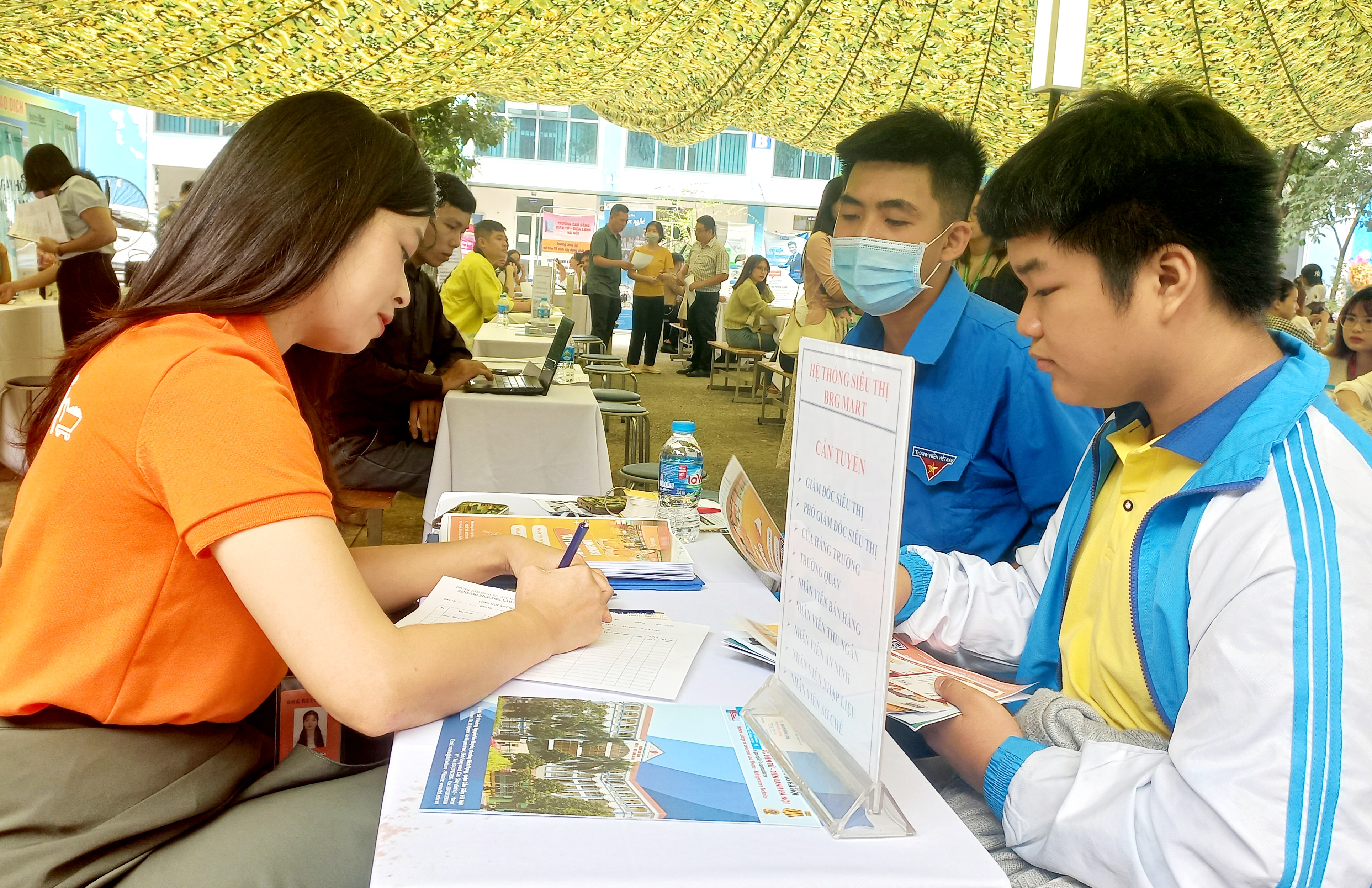 Người PG88 Sòng bạc trực tuyến TOP 1 Việt Nam | Casino, Nổ Hũ được hỗ trợ, giới thiệu việc l&agrave;m để giảm nhận trợ cấp 6Pg88.com Website Đẳng Cấp Số 1. Ảnh: N.Dương.