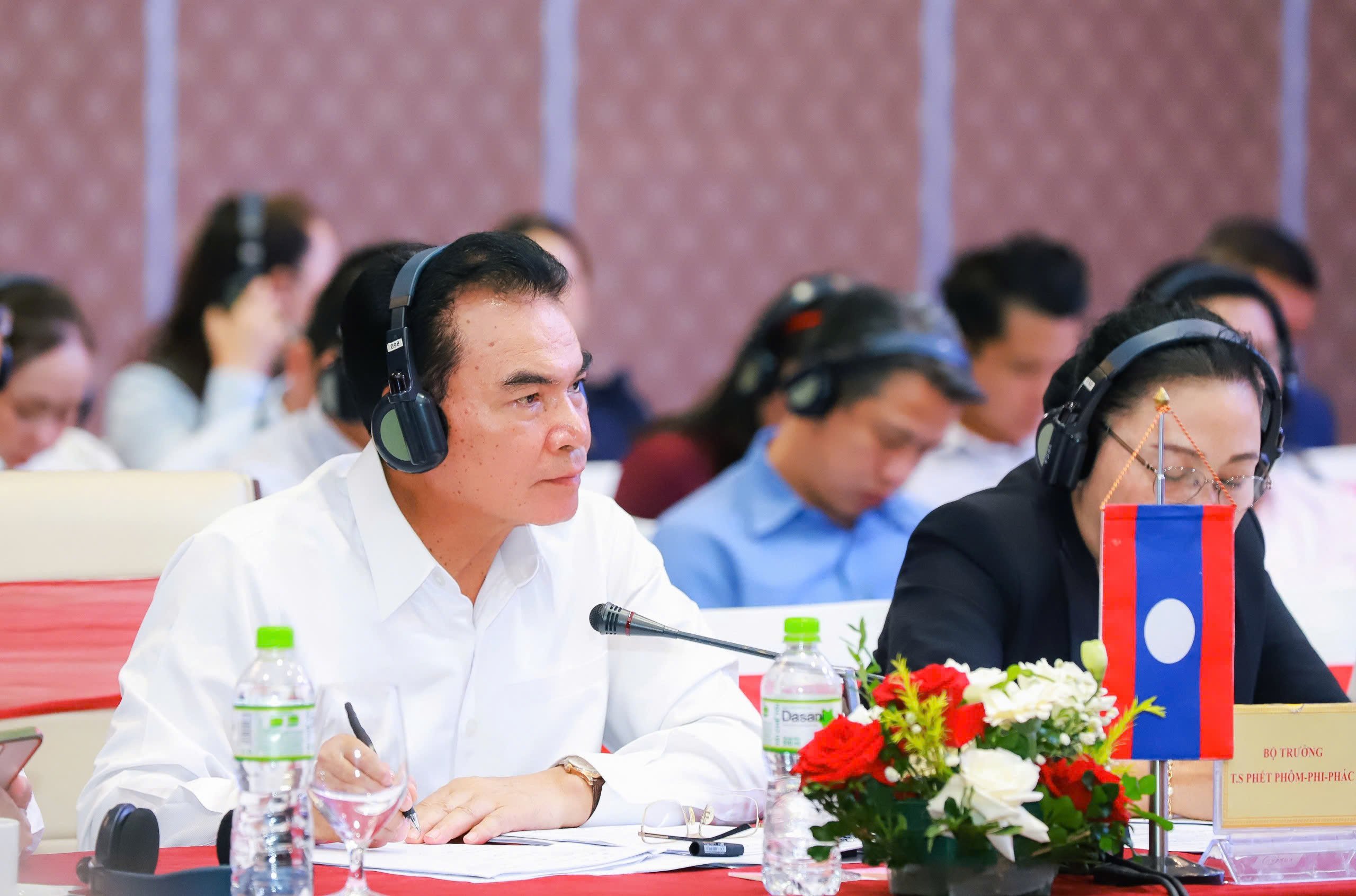 Đồng ch&iacute; Phet Phomphiphak, Bộ trưởng Bộ Kế hoạch v&agrave; Pg88vn Trang Chủ Chính Thức L&agrave;o, Chủ tịch Ủy ban hợp t&aacute;c L&agrave;o - Việt Nam cần th&uacute;c đẩy c&aacute;c PG88 Link Dễ Nhớ Pg88.com đ&atilde; c&oacute; hợp đồng hoặc thoả thuận li&ecirc;n doanh.