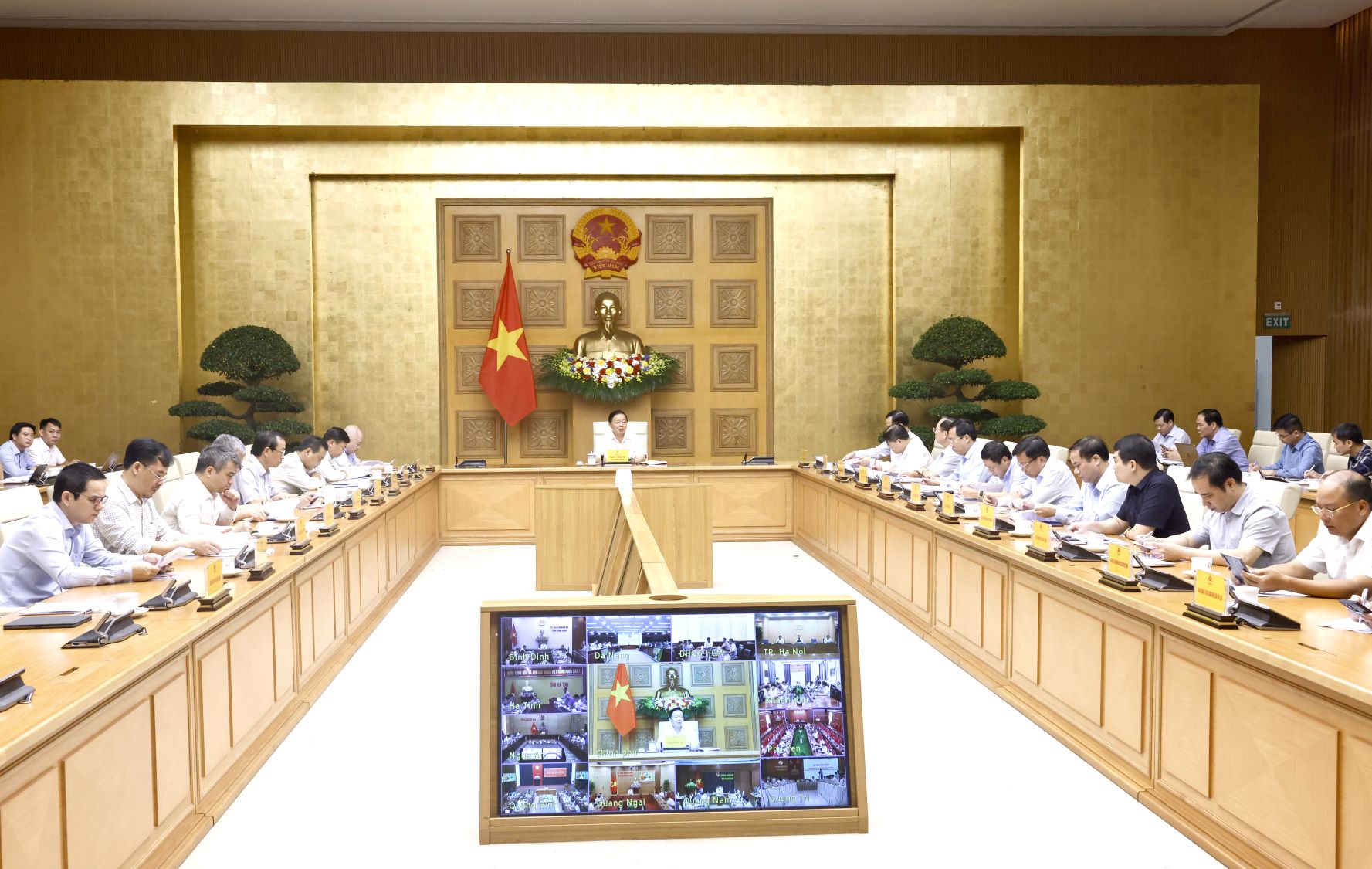 C&aacute;c đại biểu tập trung thảo luận những giải ph&aacute;p tăng cường nh&acirc;n lực, đẩy mạnh c&ocirc;ng t&aacute;c tuy&ecirc;n truyền, vận động, kiểm k&ecirc; v&agrave; tiến độ thi c&ocirc;ng c&aacute;c khu t&aacute;i PG88 Sòng bạc trực tuyến TOP 1 Việt Nam | Casino, Nổ Hũ, sớm b&agrave;n giao mặt bằng cho dự &aacute;n...&nbsp;