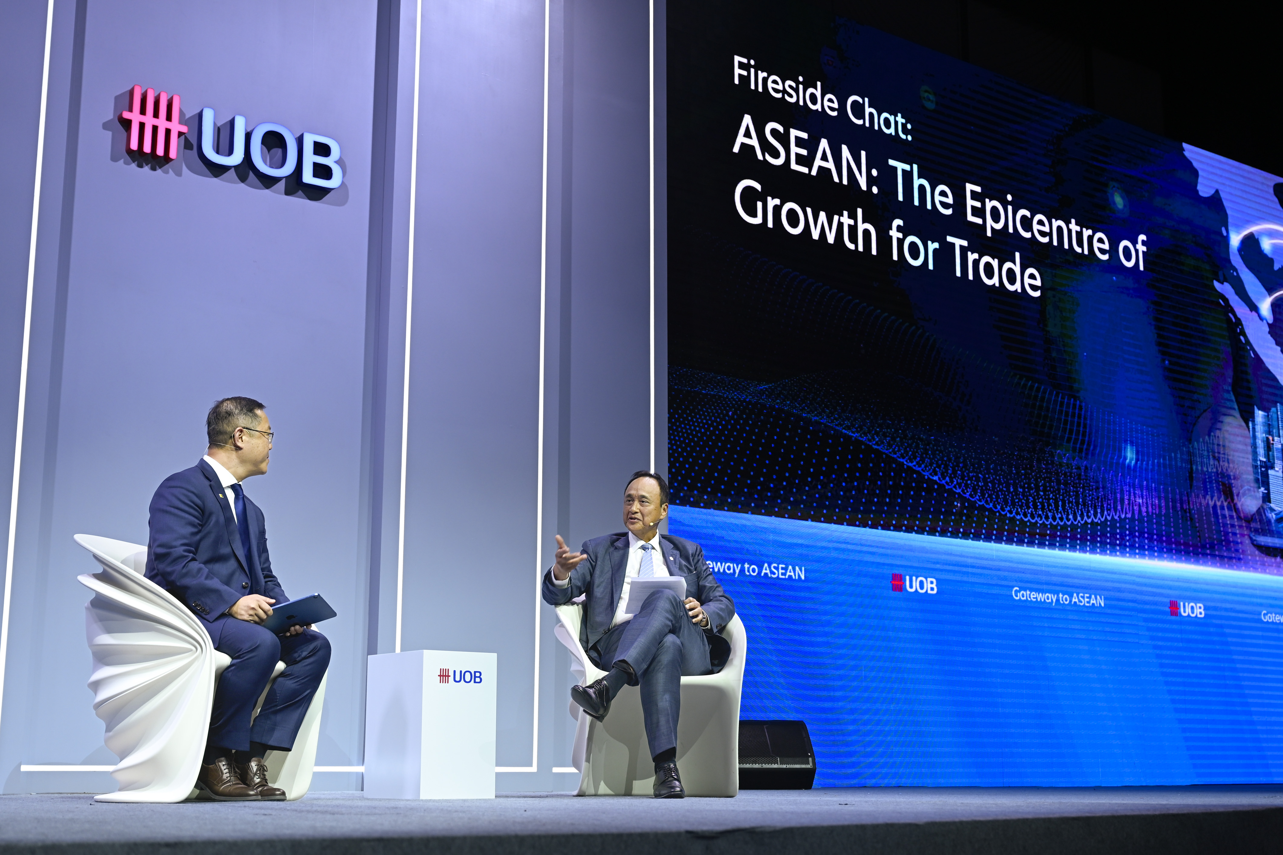Ông Frederick Chin, Giám đốc Khối Pg88 com chính chủ Bán buôn và các Thị trường, Pg88 com chính chủ UOB (Singapore) nhấn mạnh các cơ hội lớn giúp ASEAN trở thành “chiến mã” của PG88 ⭐ Link trang chủ số 1 nhà cái PG88 com casino slot toàn cầu.