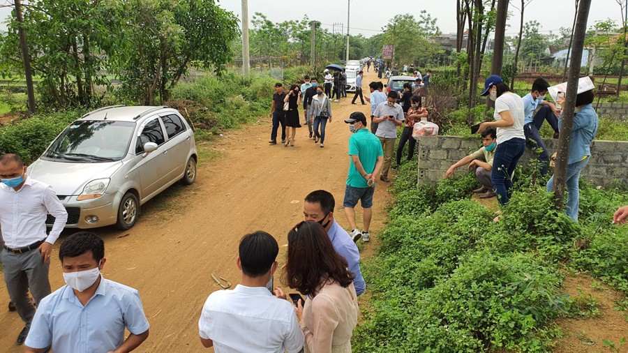 Nhiều ý kiến cho rằng sử dụng công cụ thuế có thể xử lý vấn nạn trốn thuế trong chuyển nhượng bất động sản, đầu cơ lướt sóng, thổi giá.