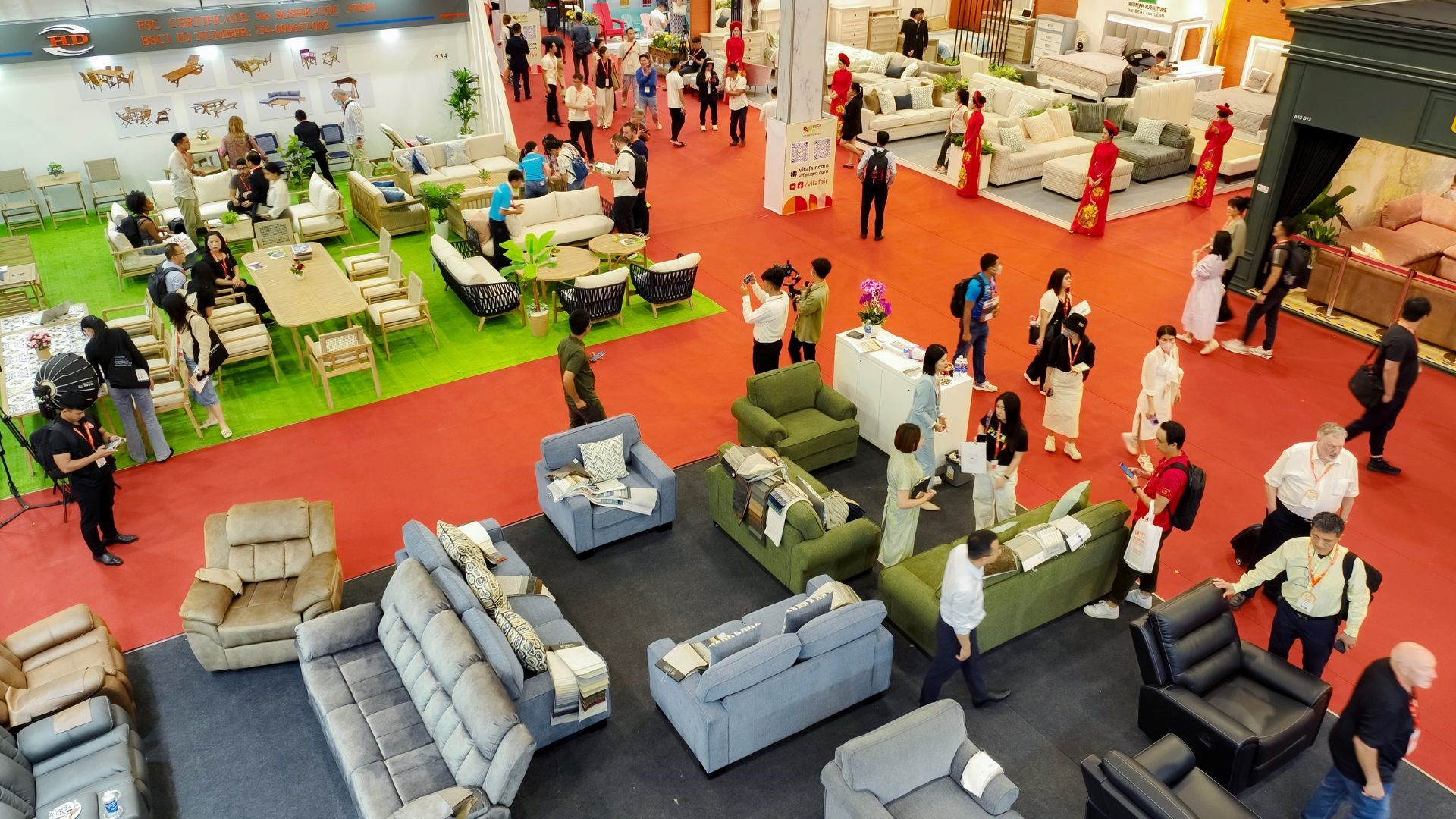VIFA EXPO thu h&uacute;t sự quan t&acirc;m của đ&ocirc;ng đảo PG88 Link Dễ Nhớ Pg88.com nội thất uy t&iacute;n. Nguồn: VIFA EXPO.