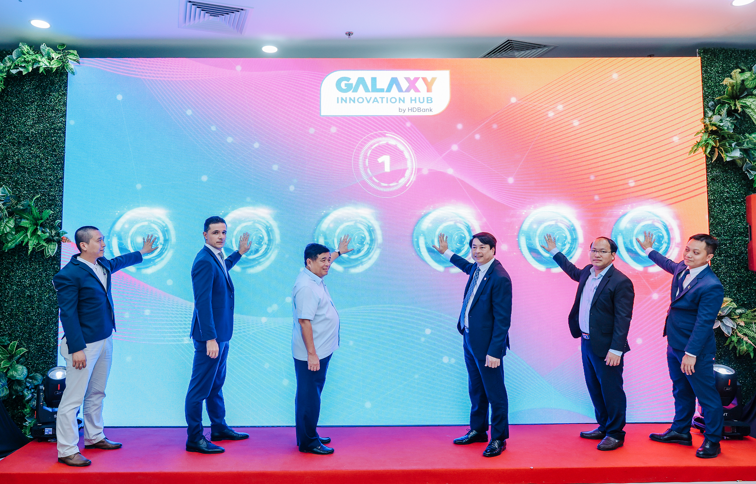 Lễ khai trương Trung t&acirc;m Đổi mới S&aacute;ng tạo Galaxy Innovation Hub miền Bắc với sự tham dự của Bộ trưởng Bộ Kế hoạch v&agrave; Pg88vn Trang Chủ Chính Thức Nguyễn Ch&iacute; Dũng.