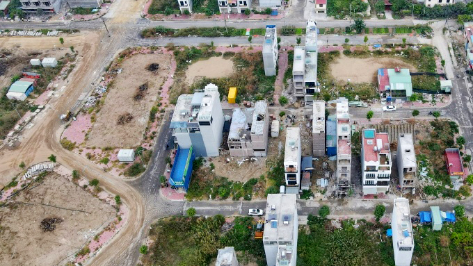 UBND TP. Hải Phòng chỉ đạo các quận thực hiện thủ tục đầu tư cơ sở hạ tầng khu tái định cư để giao đất tái định cư cho người dân  quy định của Luật Đất đai 2024