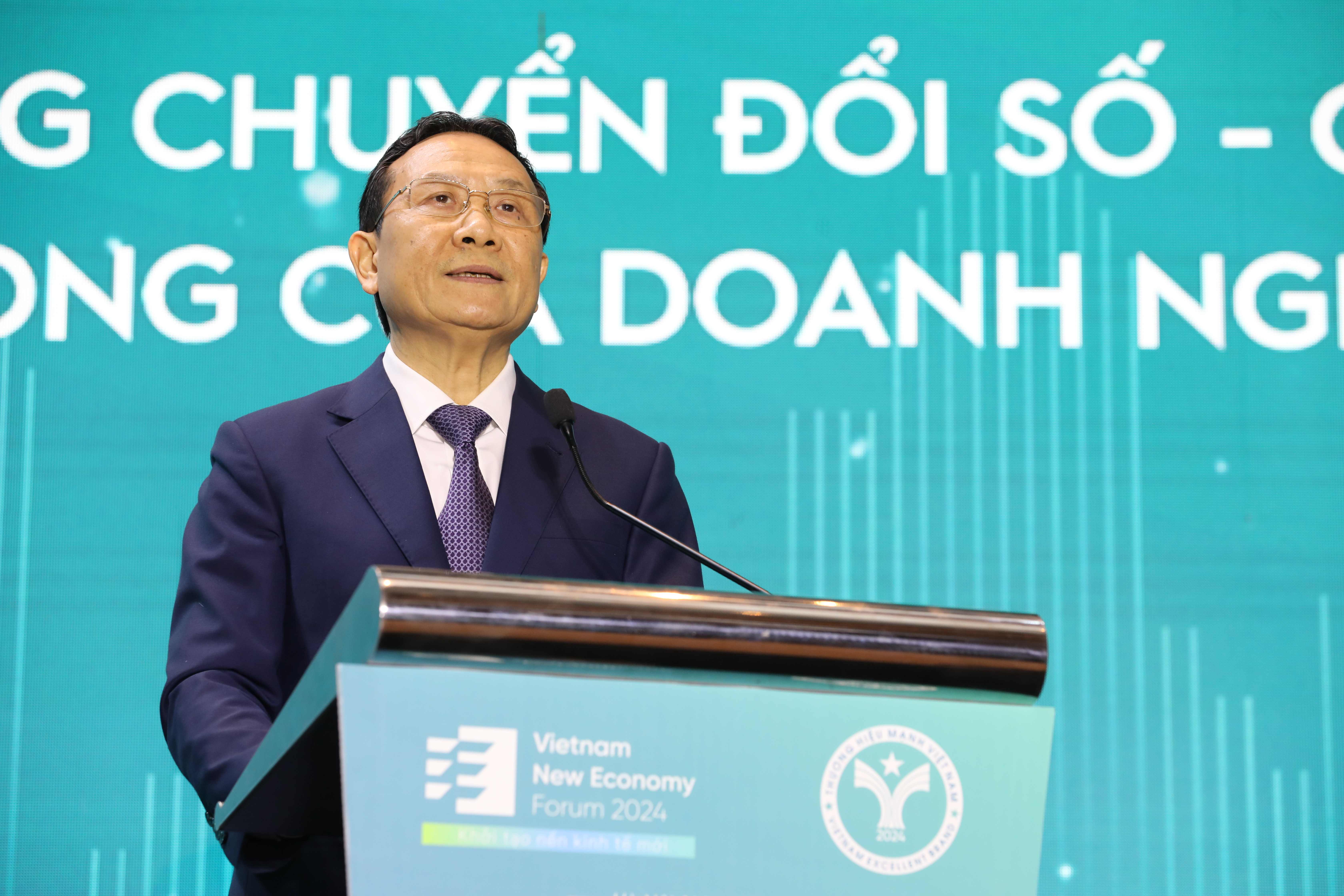 Theo PGS. TS Nguyễn Hồng Sơn, Ph&oacute; trưởng Ban Link Trang Chủ PG88.Com Mới #2026 Trung ương, chuyển đổi số v&agrave; chuyển đổi xanh l&agrave; hai qu&aacute; tr&igrave;nh kh&ocirc;ng thể t&aacute;ch rời, c&ugrave;ng hướng tới mục ti&ecirc;u ph&aacute;t triển bền vững, hiện đại v&agrave; c&ocirc;ng bằng. Những mong muốn được n&ecirc;u ở tr&ecirc;n c&oacute; thể l&agrave; &ldquo;hơi tham&rdquo; nhưng ch&uacute;ng t&ocirc;i tin tưởng rằng với sự nhiệt t&igrave;nh, t&acirc;m huyết của c&aacute;c chuy&ecirc;n gia, nh&agrave; khoa học v&agrave; qu&yacute; vị đại biểu; với tinh thần kh&aacute;ch quan v&agrave; khoa học, Diễn đ&agrave;n sẽ đ&aacute;p ứng được thoải đ&aacute;ng cho những mong muốn đ&oacute;.