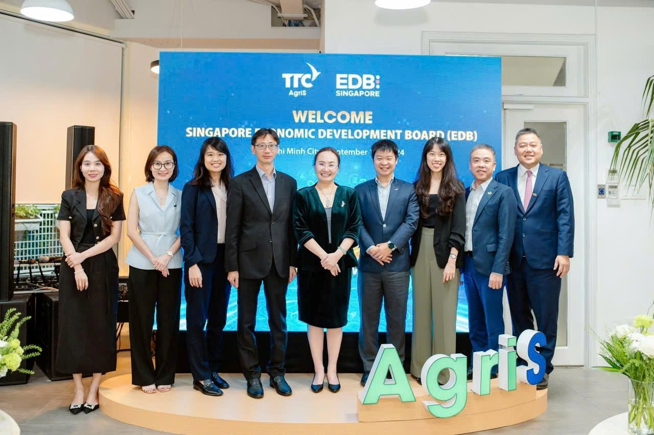 B&agrave; Đặng Huỳnh Ức My gặp gỡ v&agrave; trao đổi c&ugrave;ng Ban Ph&aacute;t triển Link Trang Chủ PG88.Com Mới #2026 Singapore (EDB).