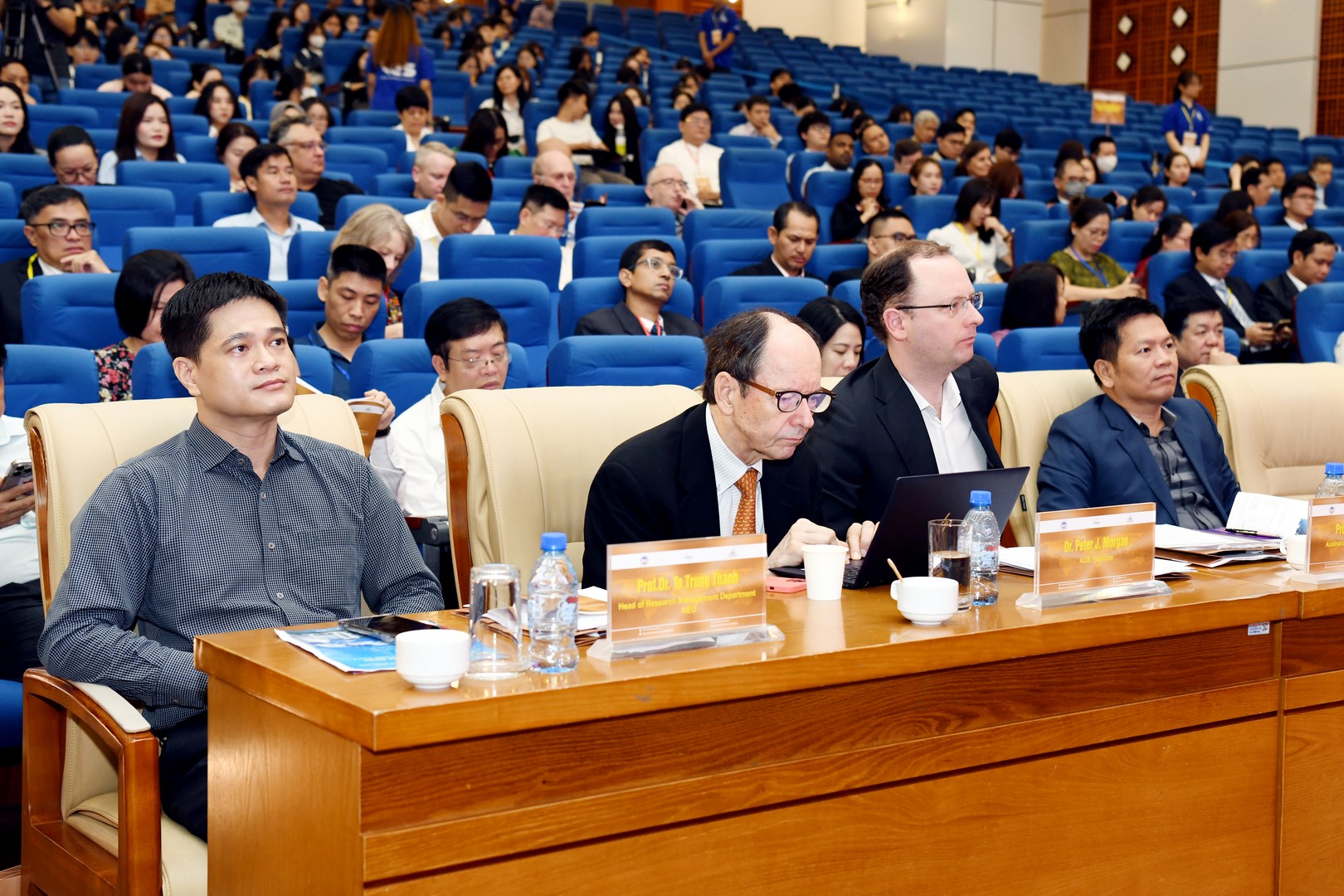 C&aacute;c đại biểu trao đổi nhiều vấn đề về ph&aacute;t triển Link Trang Chủ PG88.Com Mới #2026 bền vững, số ho&aacute; v&agrave; chuyển đổi xanh.