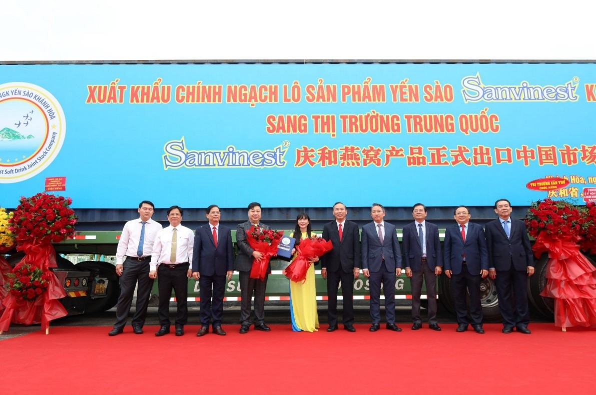 C&ocirc;ng ty Cổ phần Nước giải kh&aacute;t Yến s&agrave;o Kh&aacute;nh H&ograve;a Pg88vnd link khuyến  l&ocirc; h&agrave;ng Yến s&agrave;o Sanvinest Kh&aacute;nh H&ograve;a nguy&ecirc;n chất ch&iacute;nh ngạch đầu ti&ecirc;n sang Trung Quốc.