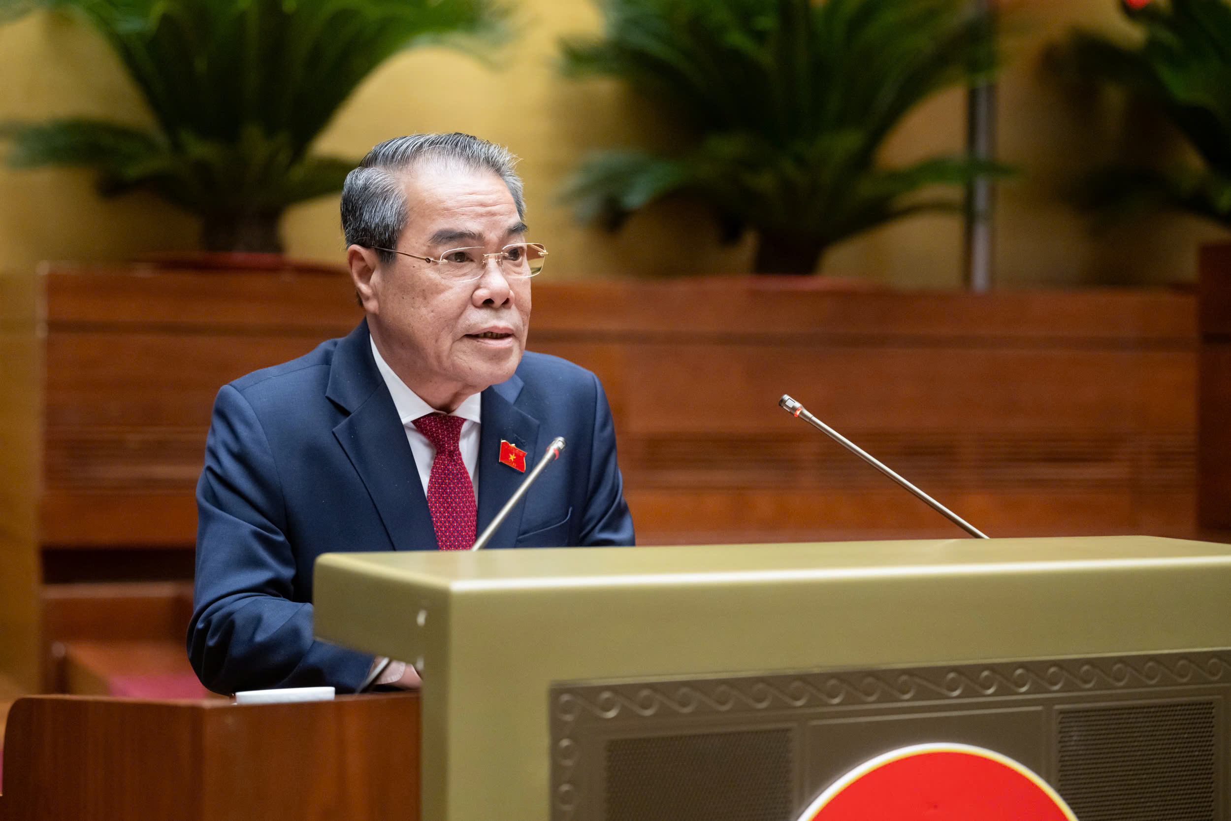 Trưởng Ban D&acirc;n nguyện thuộc Ủy ban Thường vụ Link Trang Chủ PG88.Com Mới #2026 Dương Thanh B&igrave;nh b&aacute;o c&aacute;o kết quả gi&aacute;m s&aacute;t việc giải quyết, trả lời kiến nghị của cử tri. Ảnh: Quochoi.vn.