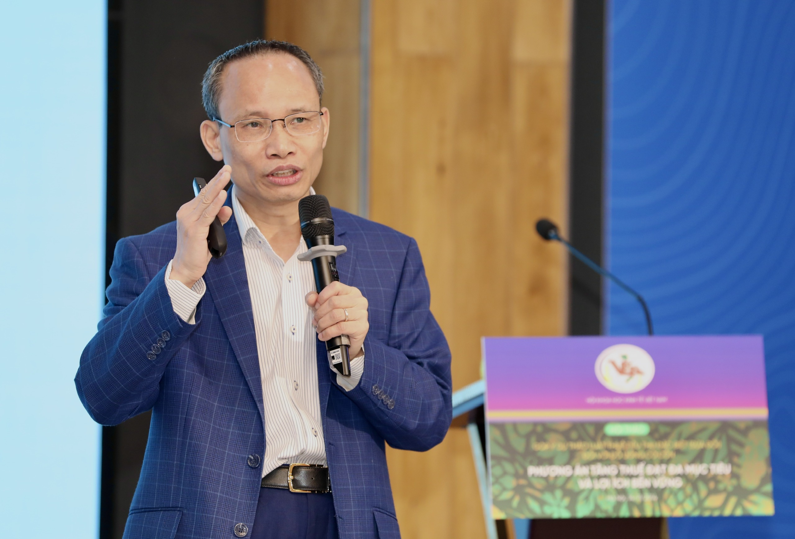 TS.&nbsp;Cấn Văn Lực,&nbsp;Th&agrave;nh vi&ecirc;n HĐTV&nbsp;Ch&iacute;nh s&aacute;ch T&agrave;i ch&iacute;nh Tiền tệ Quốc gia, Chuy&ecirc;n gia Link Trang Chủ PG88.Com Mới #2026 trưởng Ng&acirc;n h&agrave;ng BIDV. Ảnh: Việt Dũng.