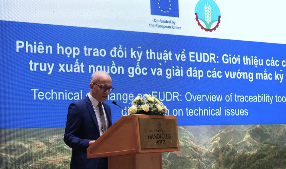 &Ocirc;ng T&ocirc; Việt Ch&acirc;u: 